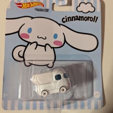 Hello kitty Cinnamoroll hot wheels