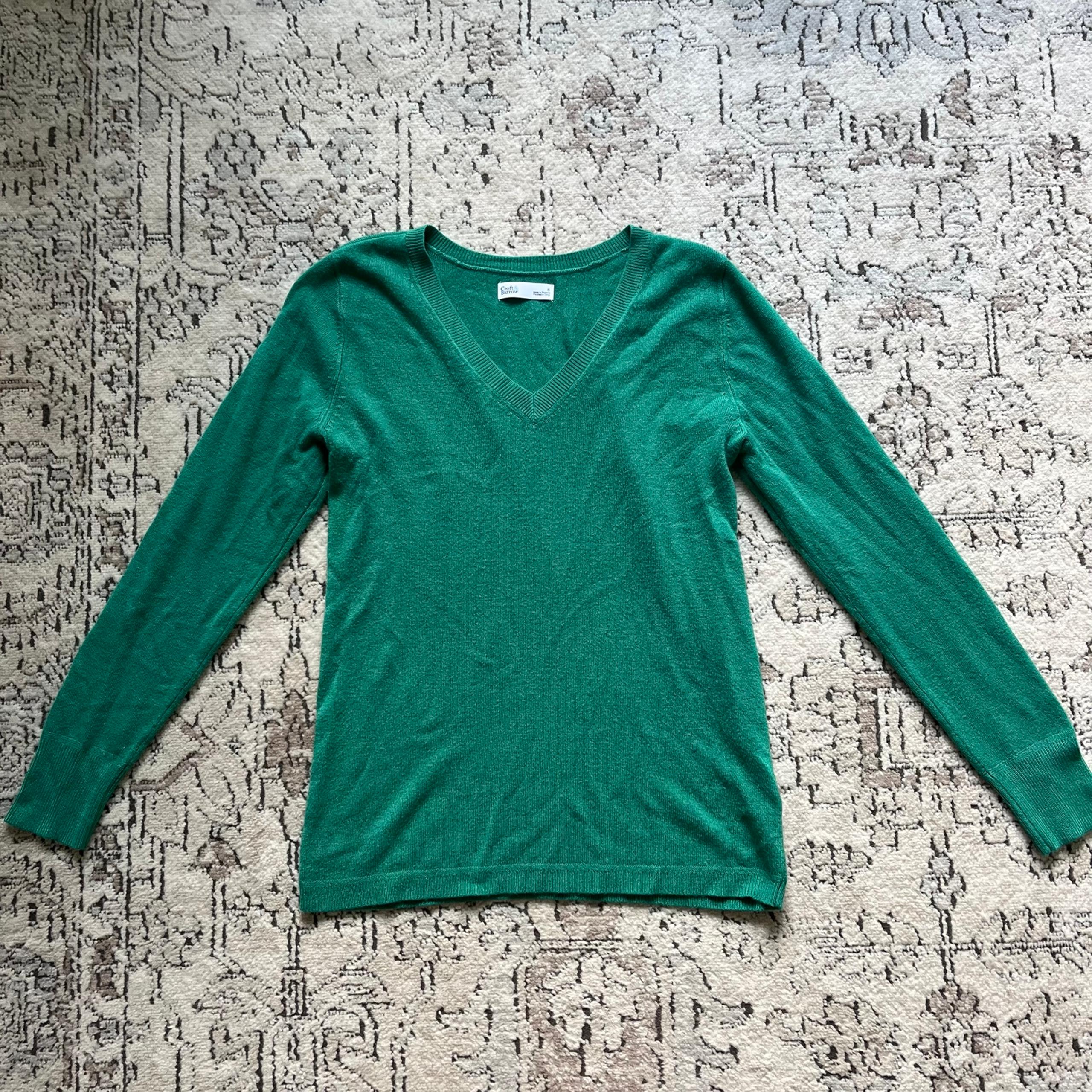 Croft & Barrow Green V Neck Long Sleeve Sweater Size S