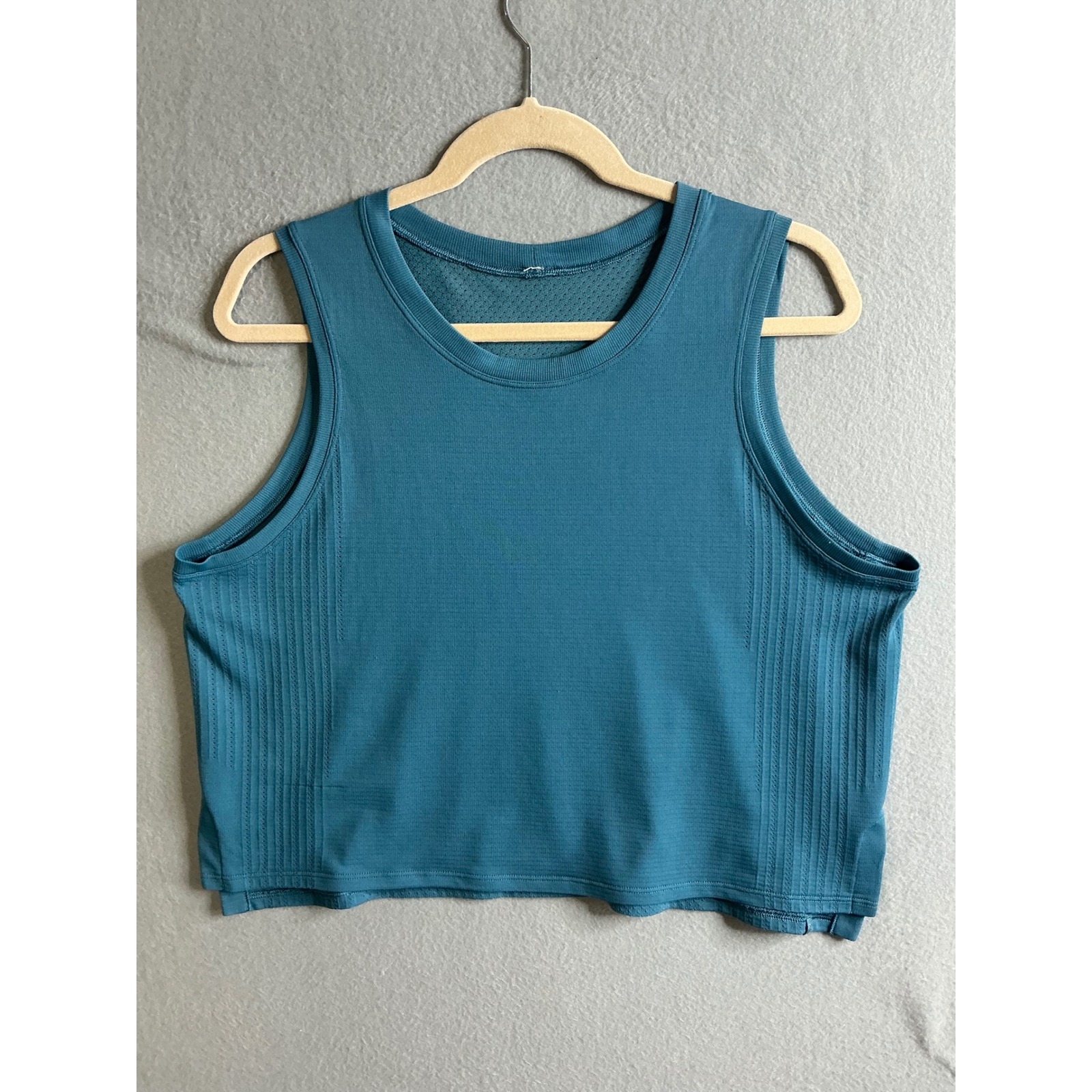 Lululemon Tank Top Women's L/XL Sleeveless Athletic Activewear Teal Blue