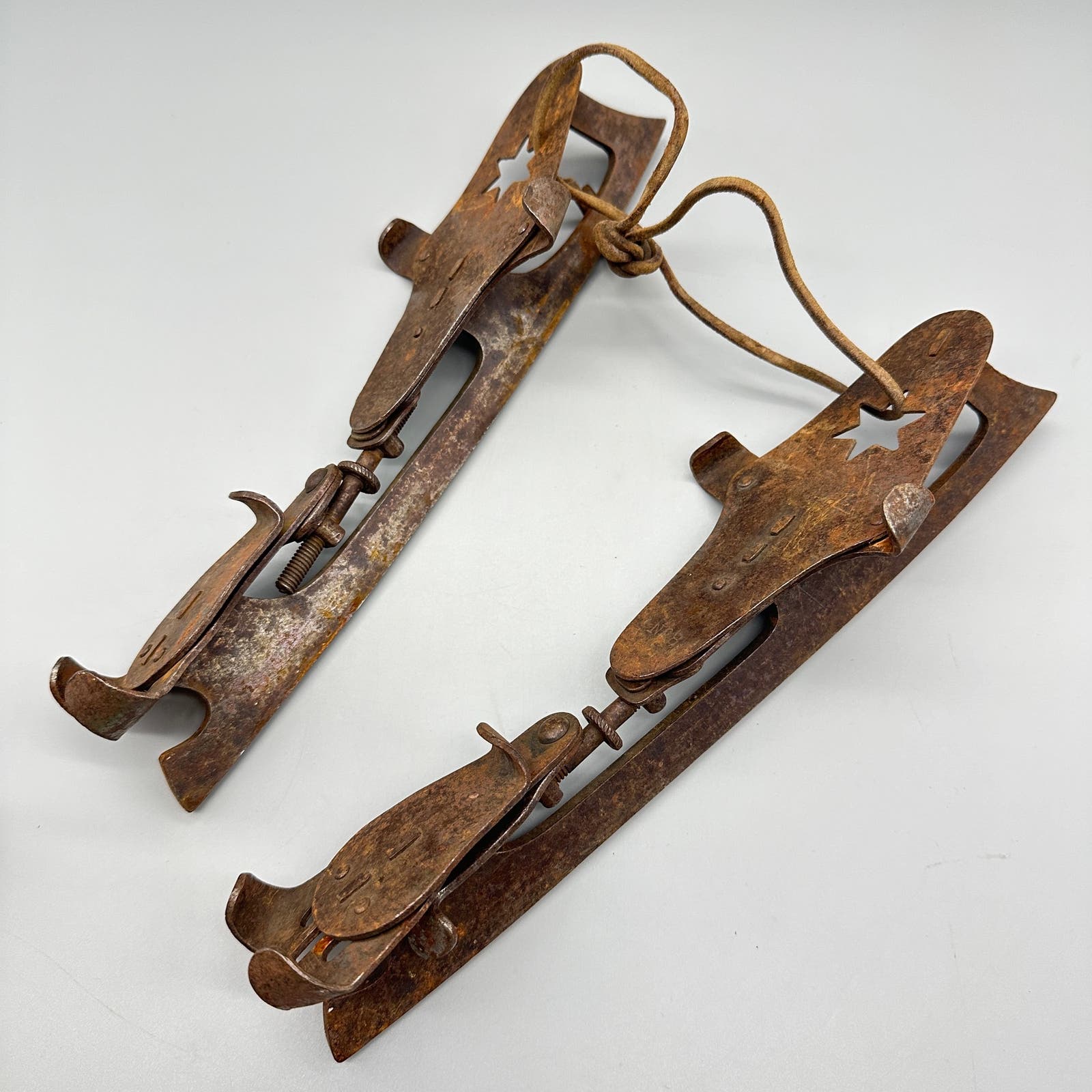 Antique Club Skate Ice Skates No 8 Primitive Size 10