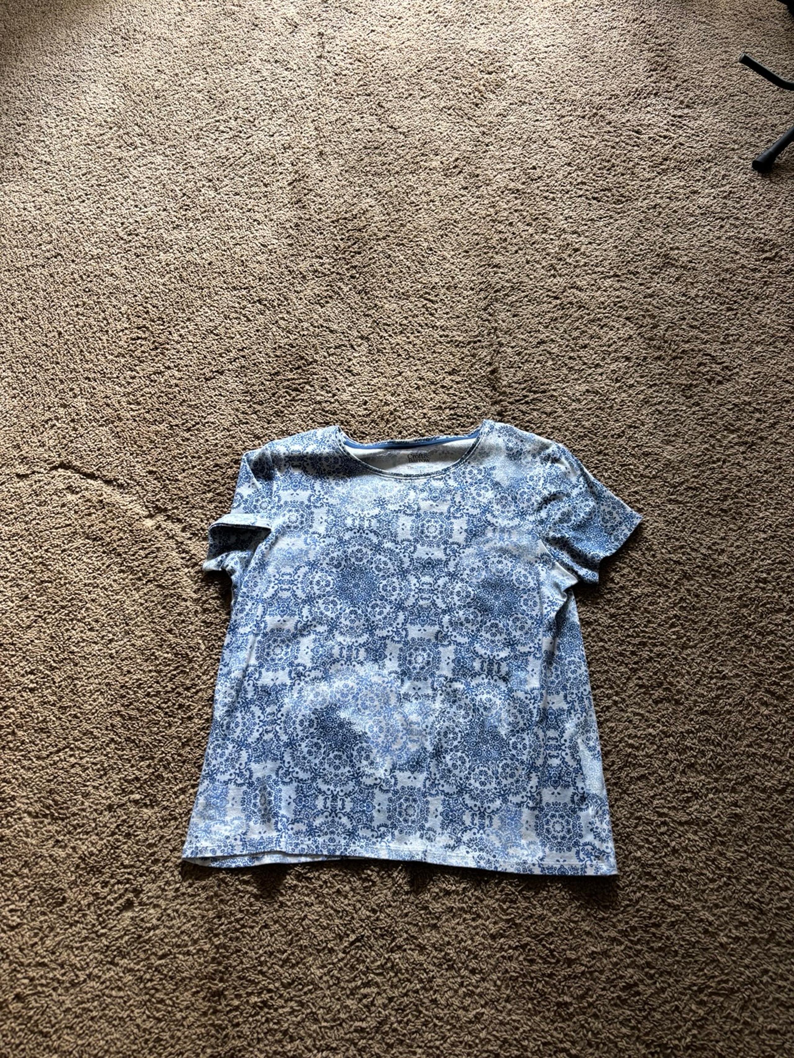Tee shirt by Croft&barrow size L
