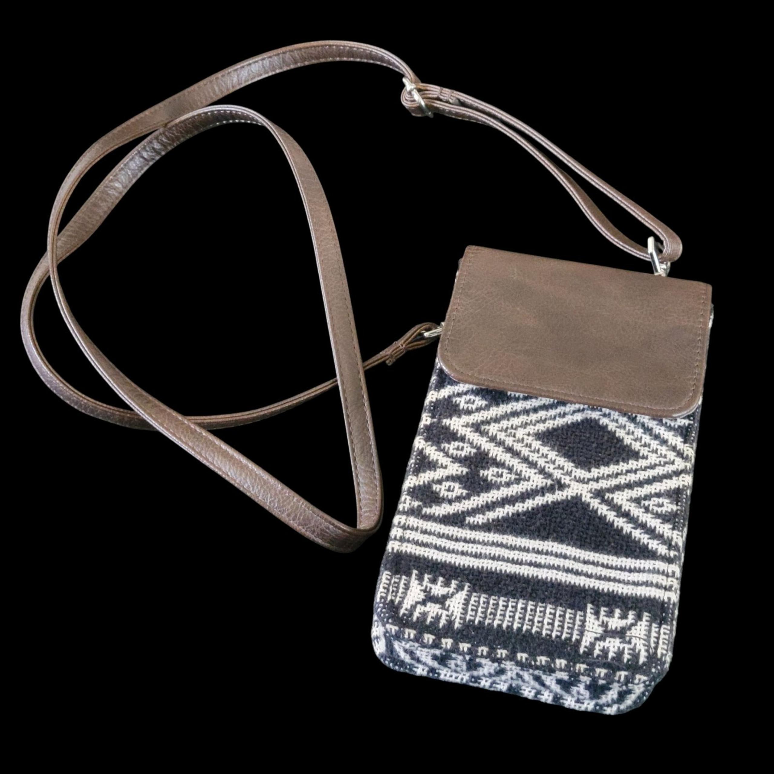 Thirty-One Call Me Crossbody Bag / Cellphone Purse Rio Weave Black/White Leather