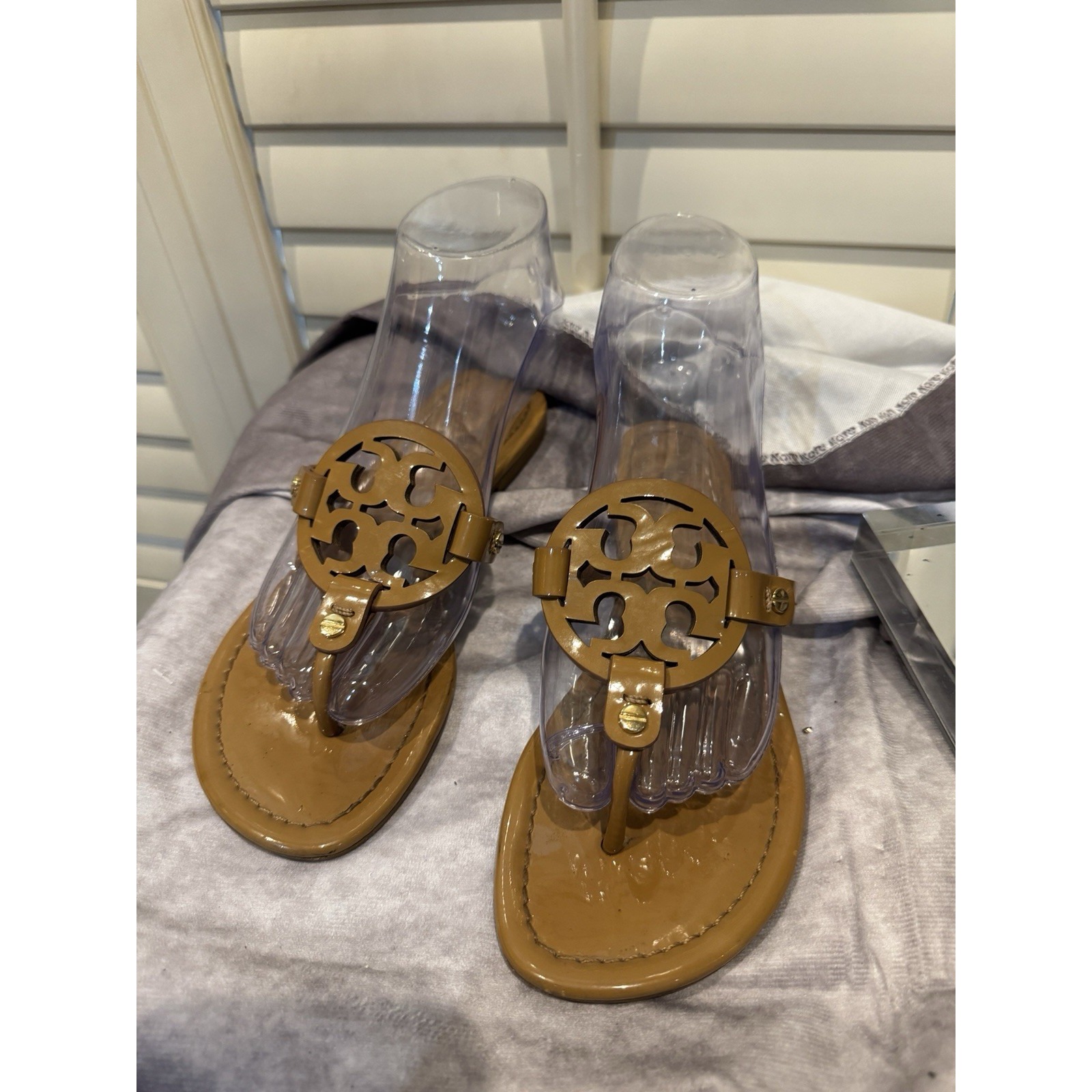 TORY BURCH Tan Patent Leather Miller Classic Designer Logo Sandals 6 1/2