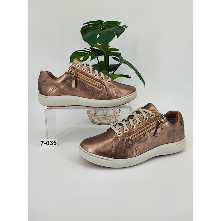 Clarks Women's Nalle Rose Gold Lace Sneakers Size 7W US