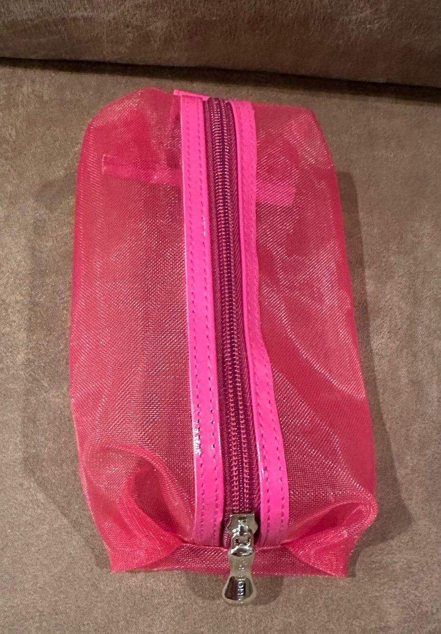 Pink Mesh Zipper Pouch