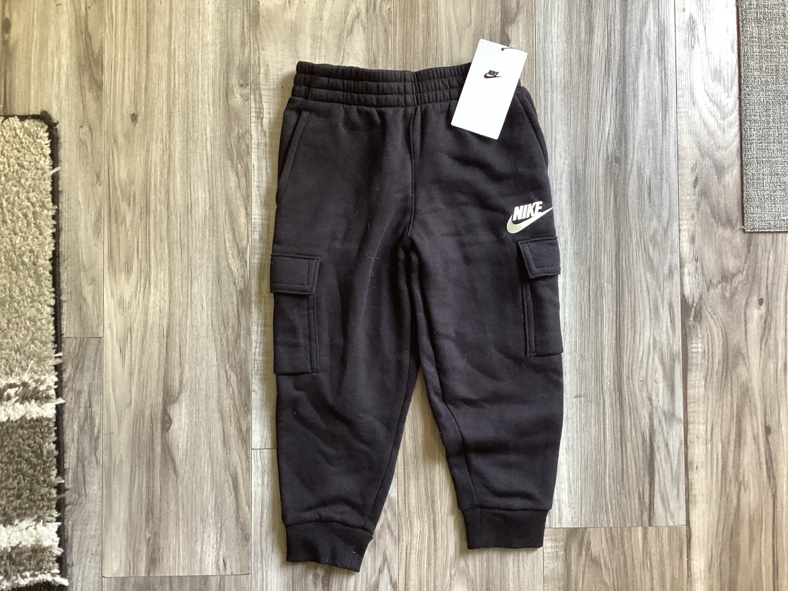 Nike boys cargo joggers size 4(NWT) ~PRICE IS FIRM, NO OFFERS~