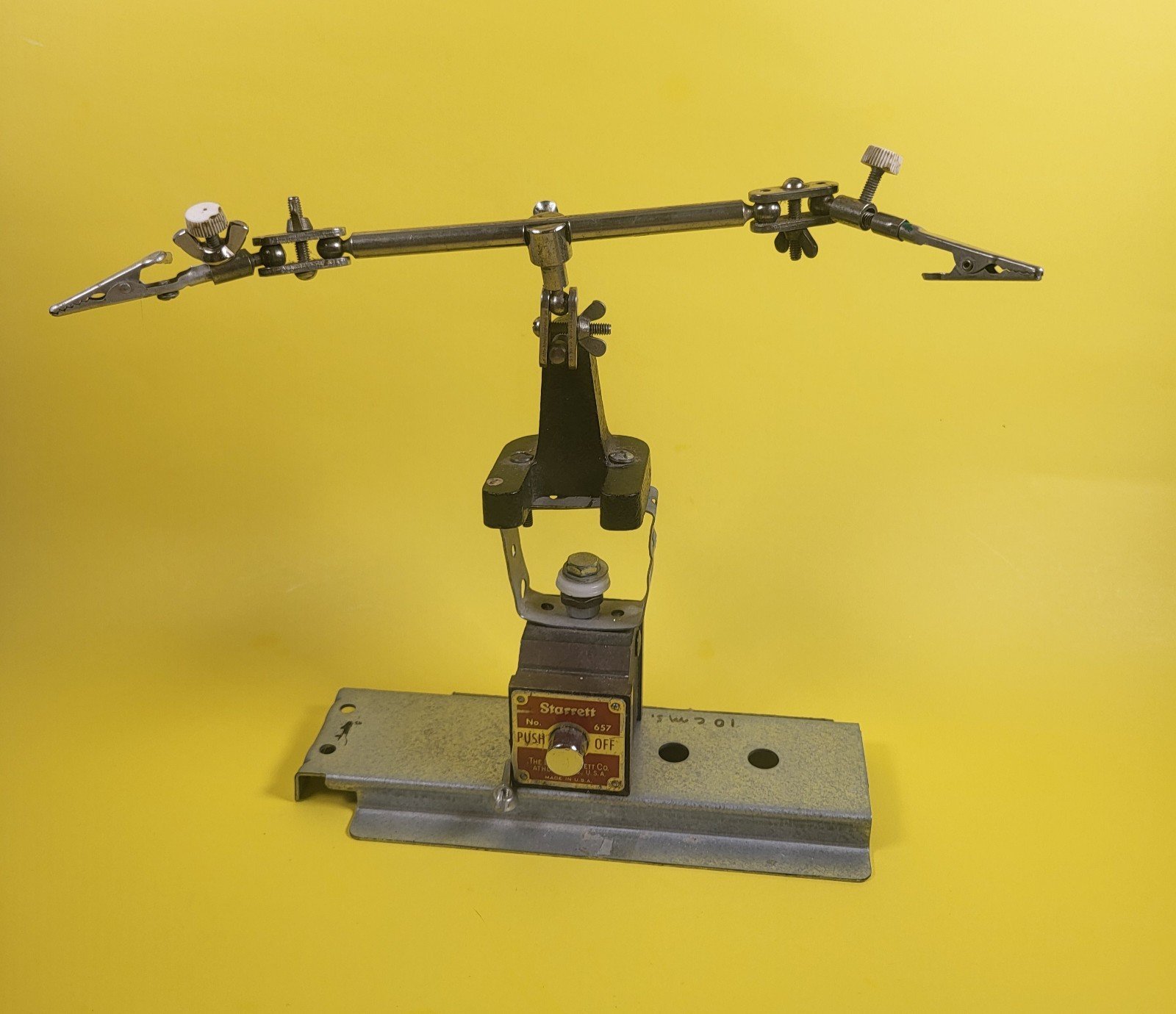 Starrett 657 Magnetic Base Indicator Holder With Adjustable Arms