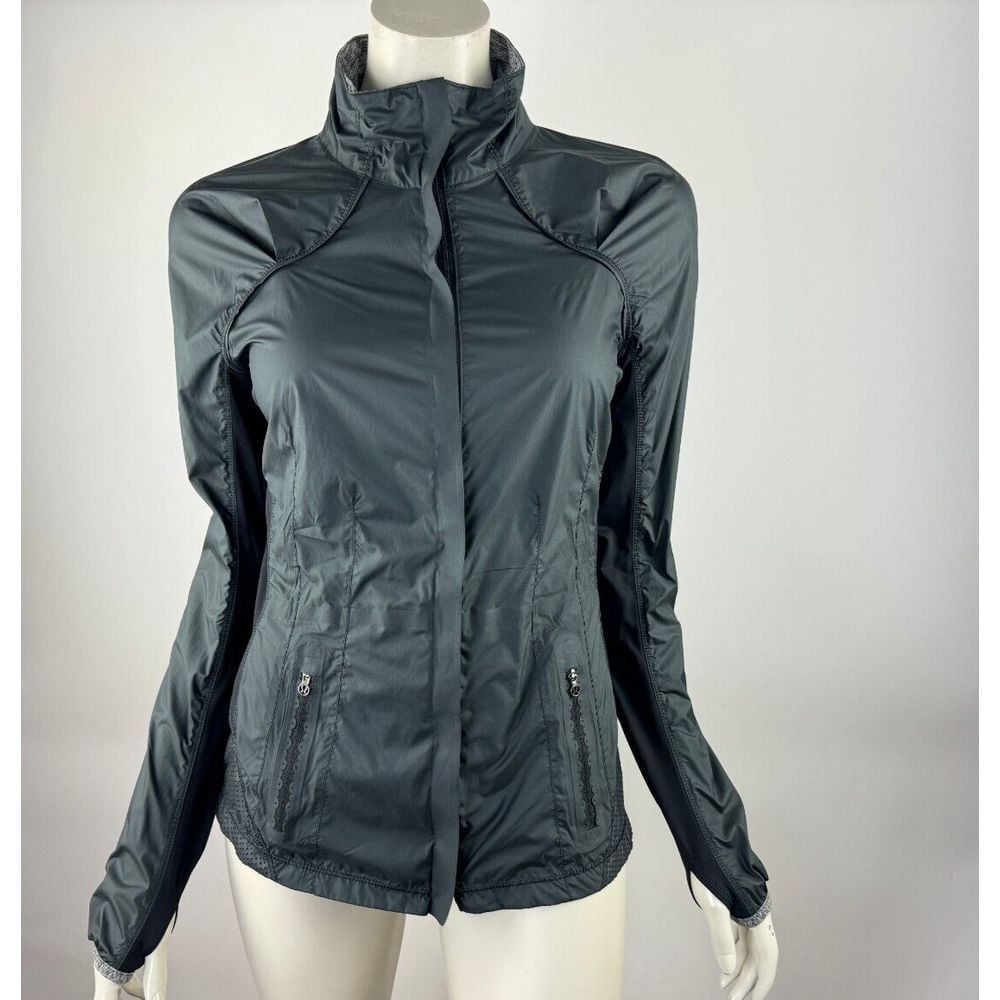 Lululemon Run: Essential Jacket Women 4 EUC Lightweight Long Sleeve Windbreaker