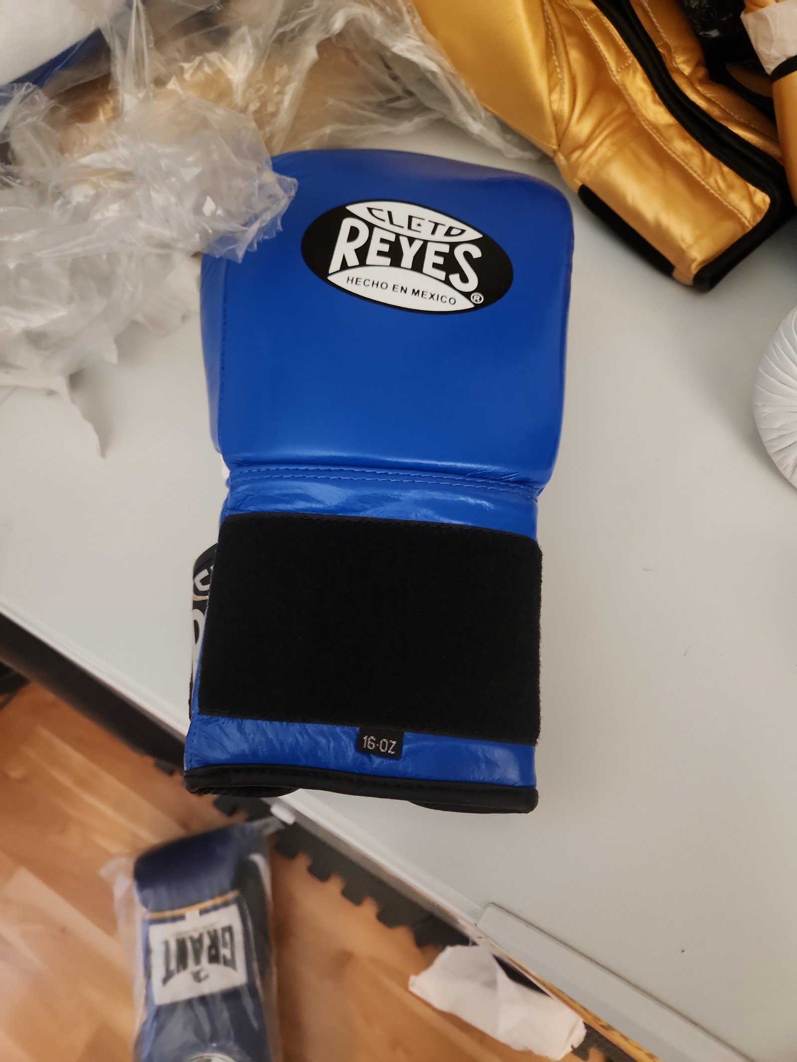 Cleto Reyes Rep 14 or 16 oz made with Authentic cow leather