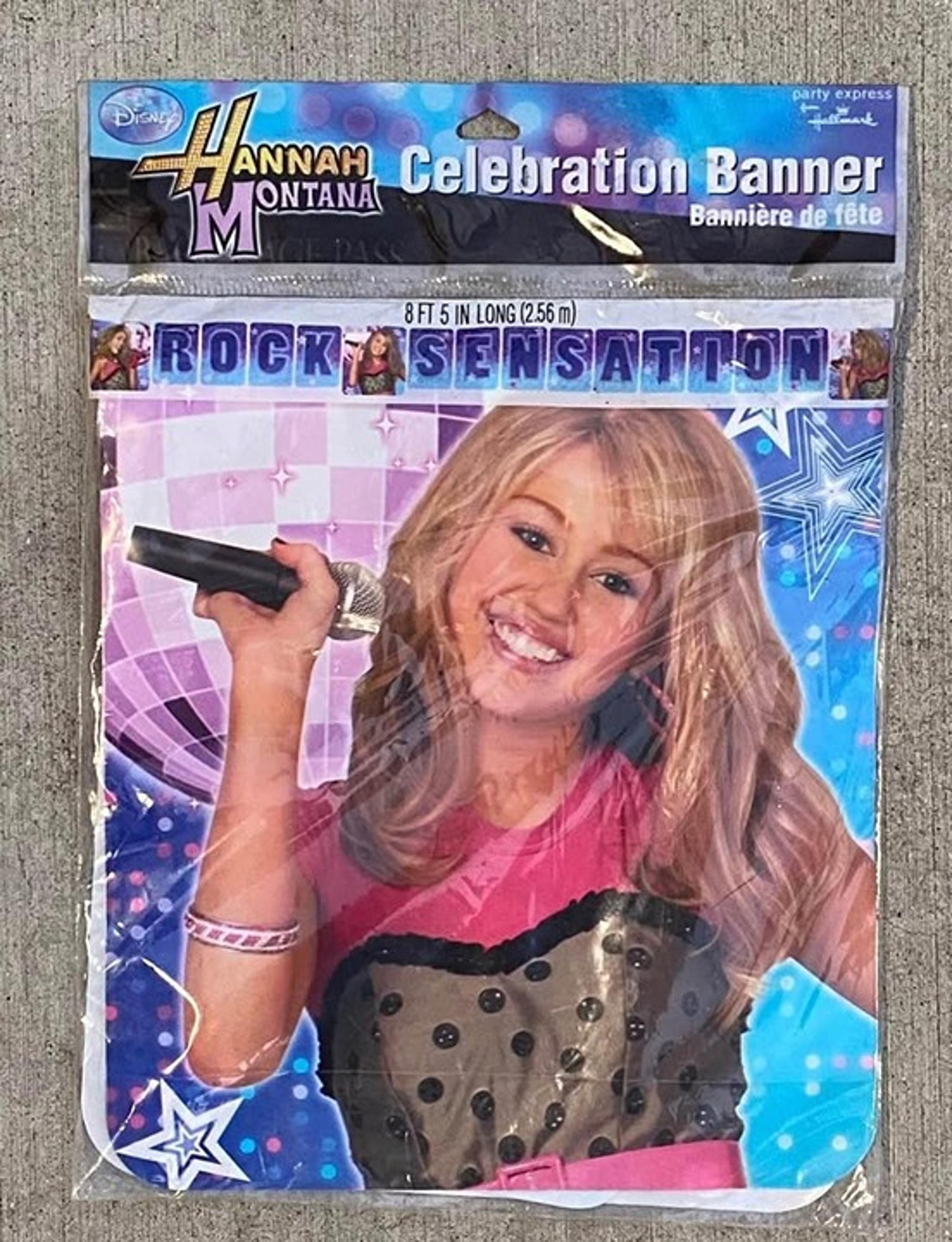 Hannah Montana birthday party set with balloons