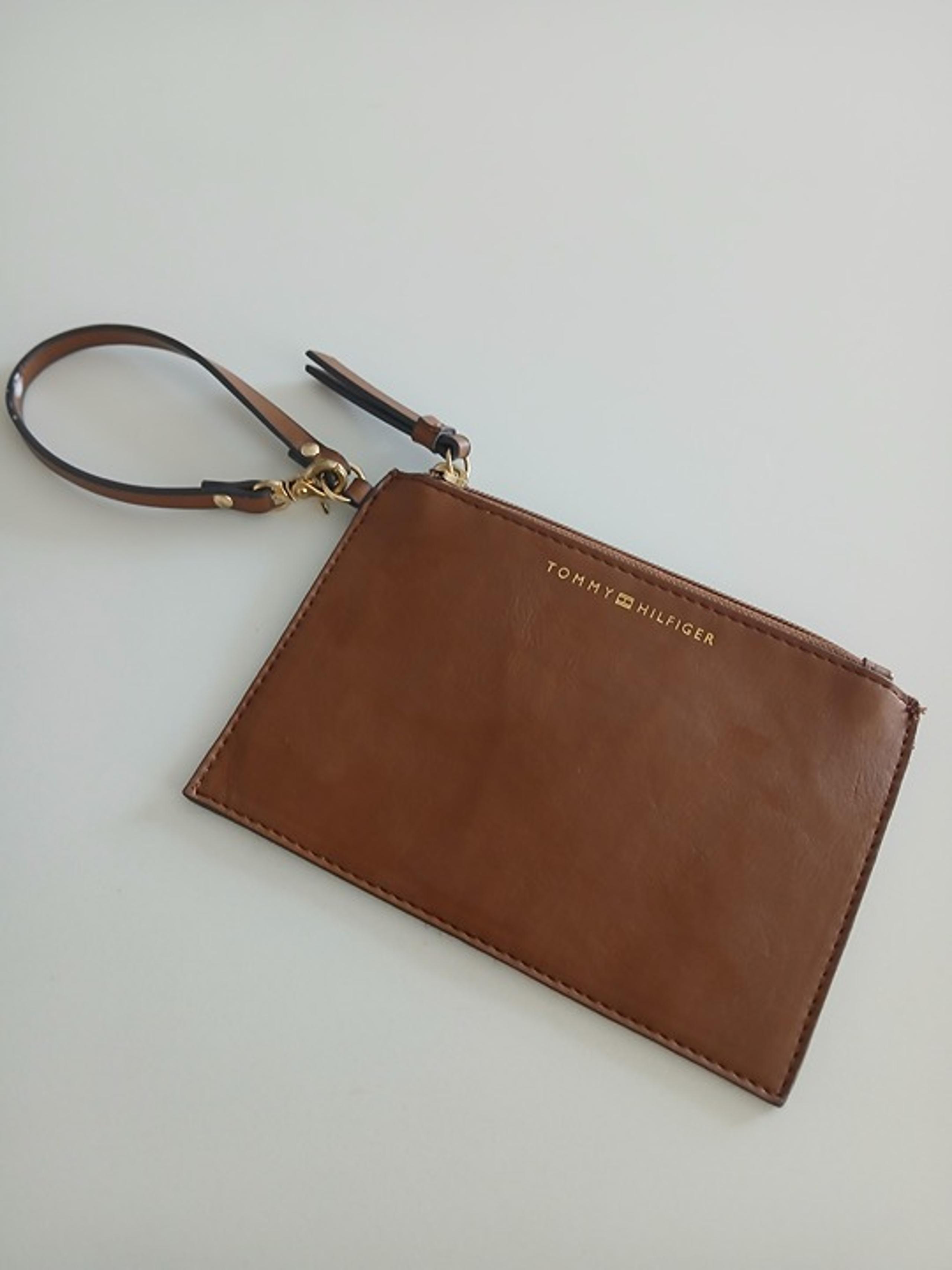 Tommy Hilfiger Women's Pebbled Faux Leather Wallet Wristlet – Coin Purse & Card
