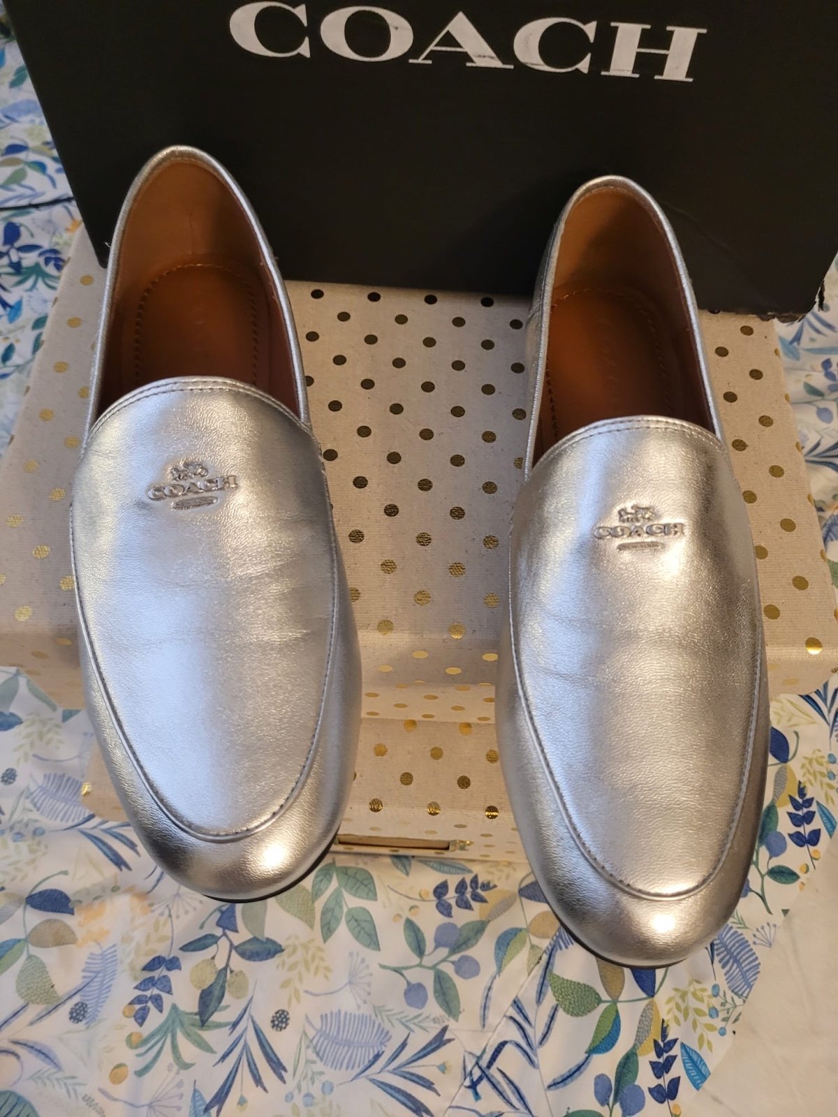 mocassins