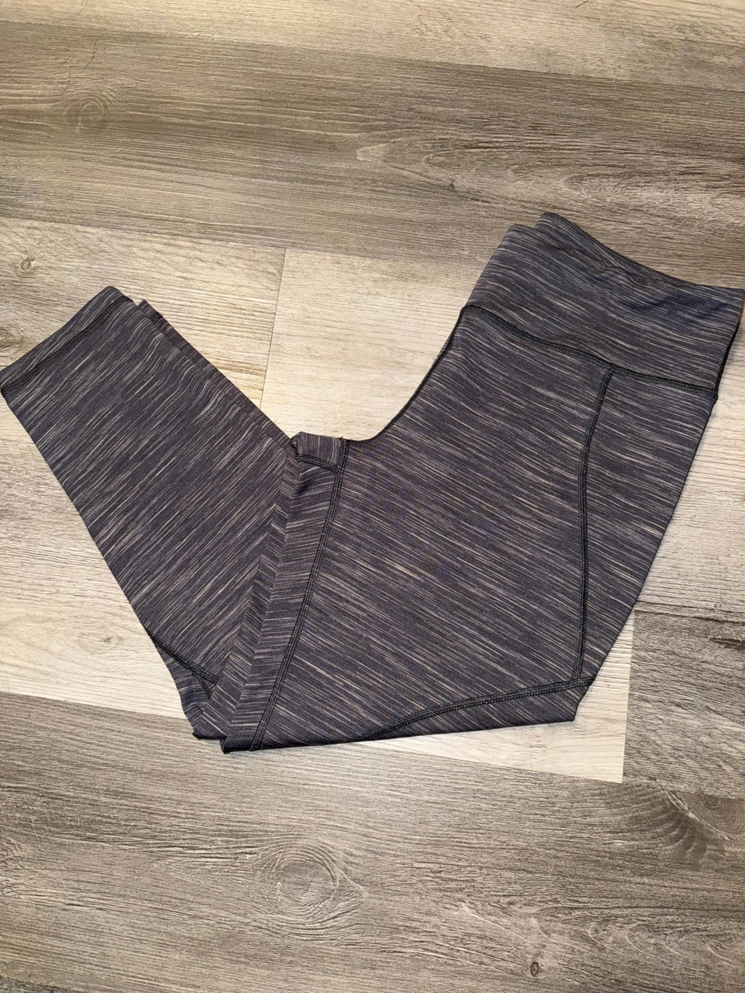 Women's Centered Crop Leggings Activewear Heathered Gray Size M - Patagonia