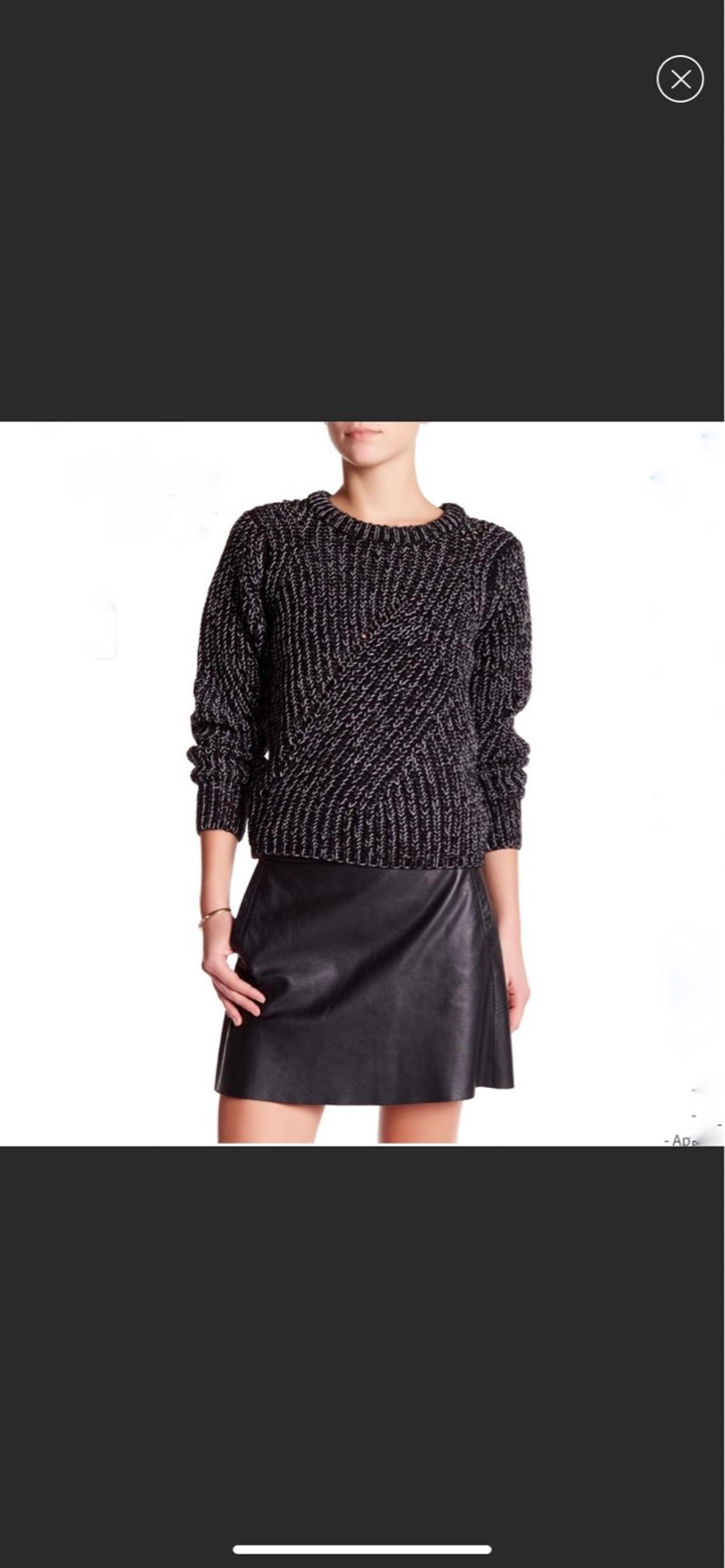 John + Jenn Ribbed Crew Neck Sweater Sma