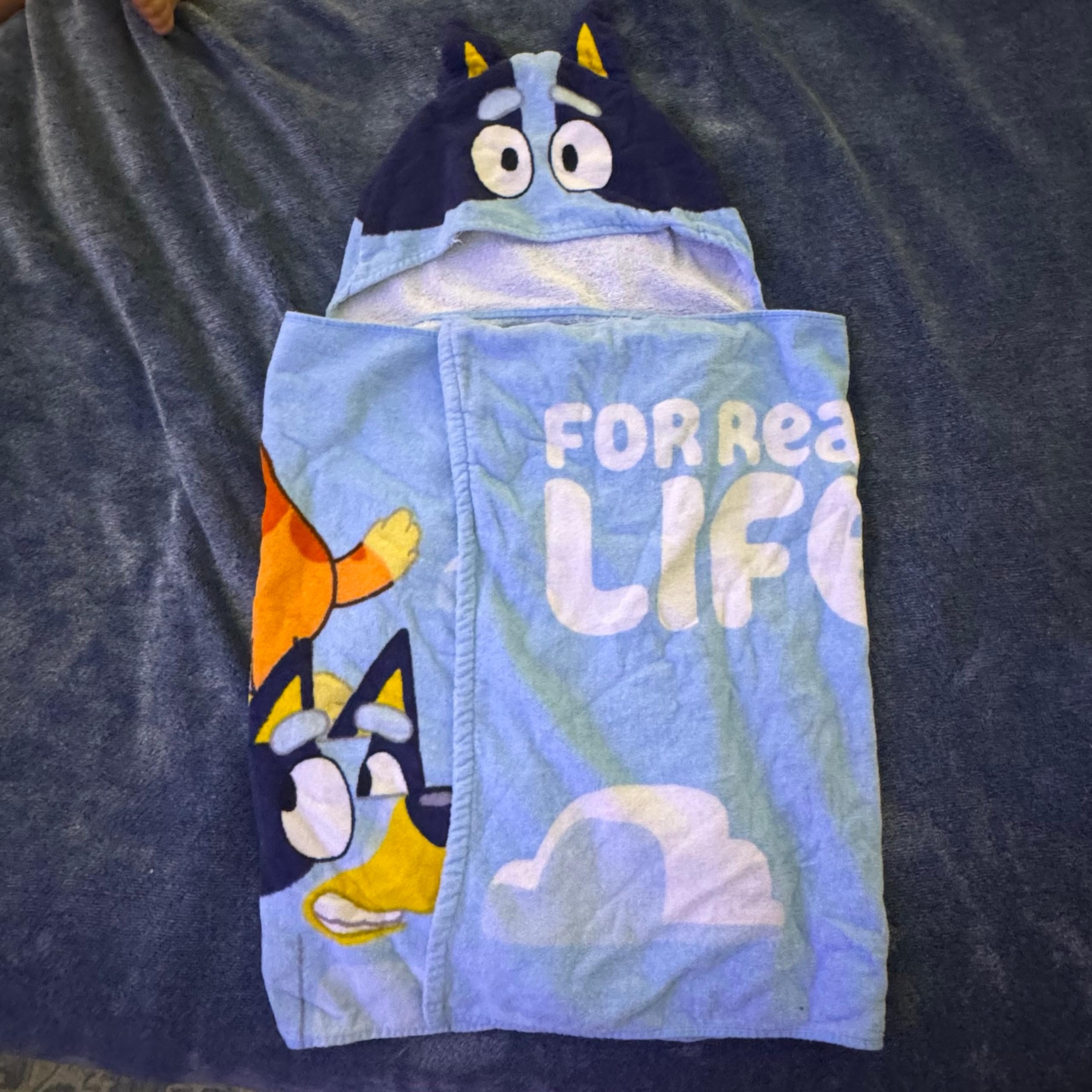 Bluey hooded towel & hair drying cap - 2 pieces