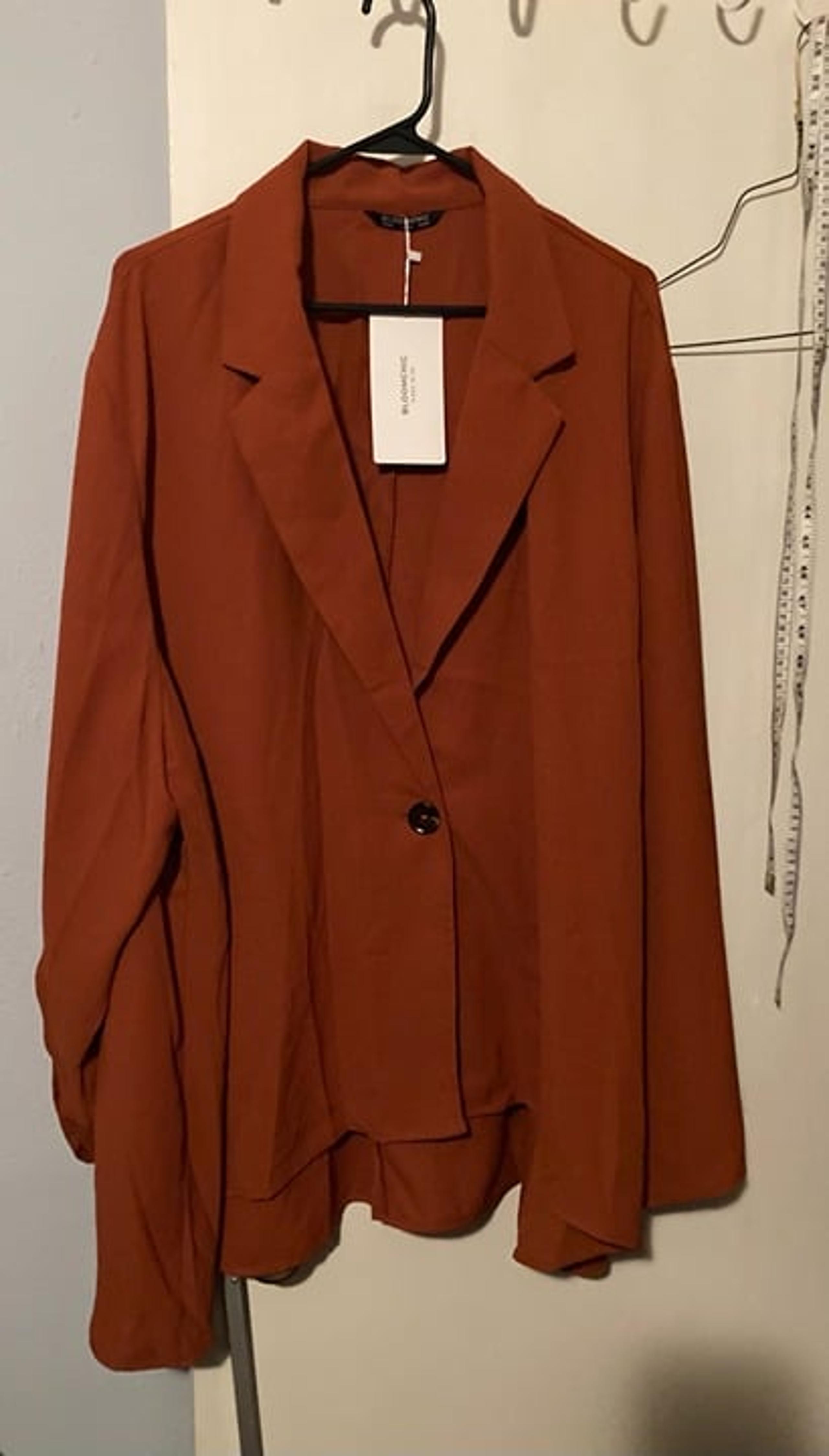 BloomChic inlined rust color blazer size 26