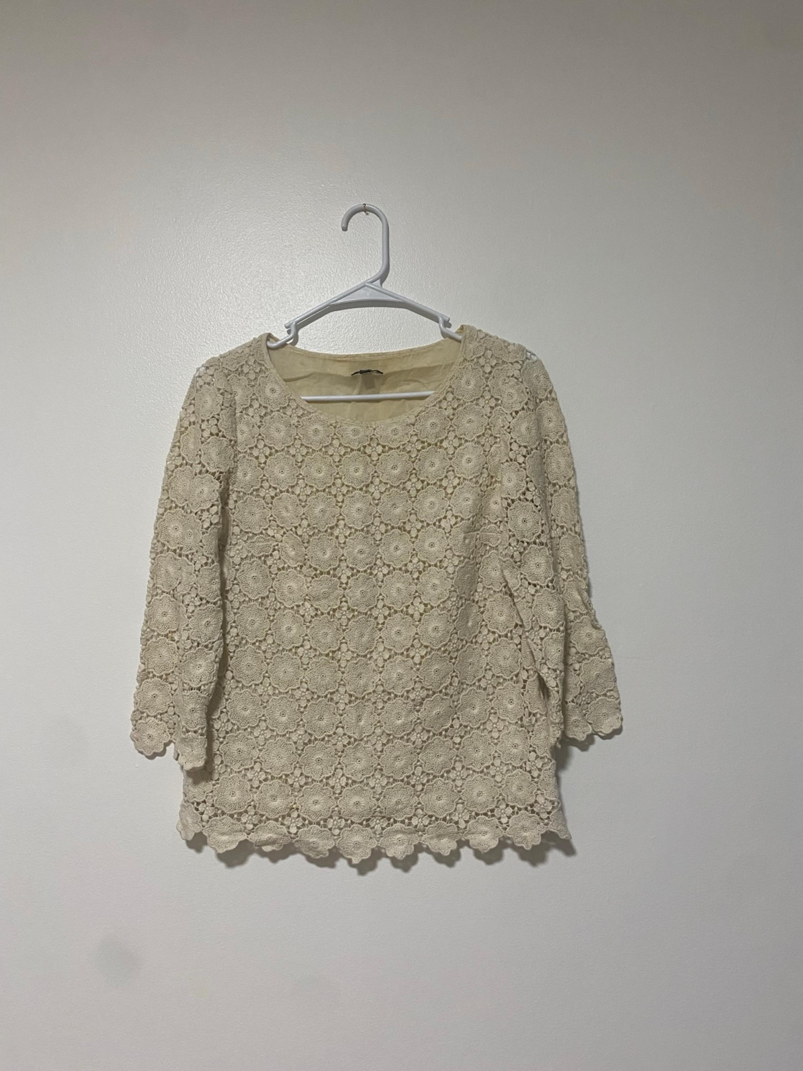 Women’s Cream Floral Talbot Blouse Size 6