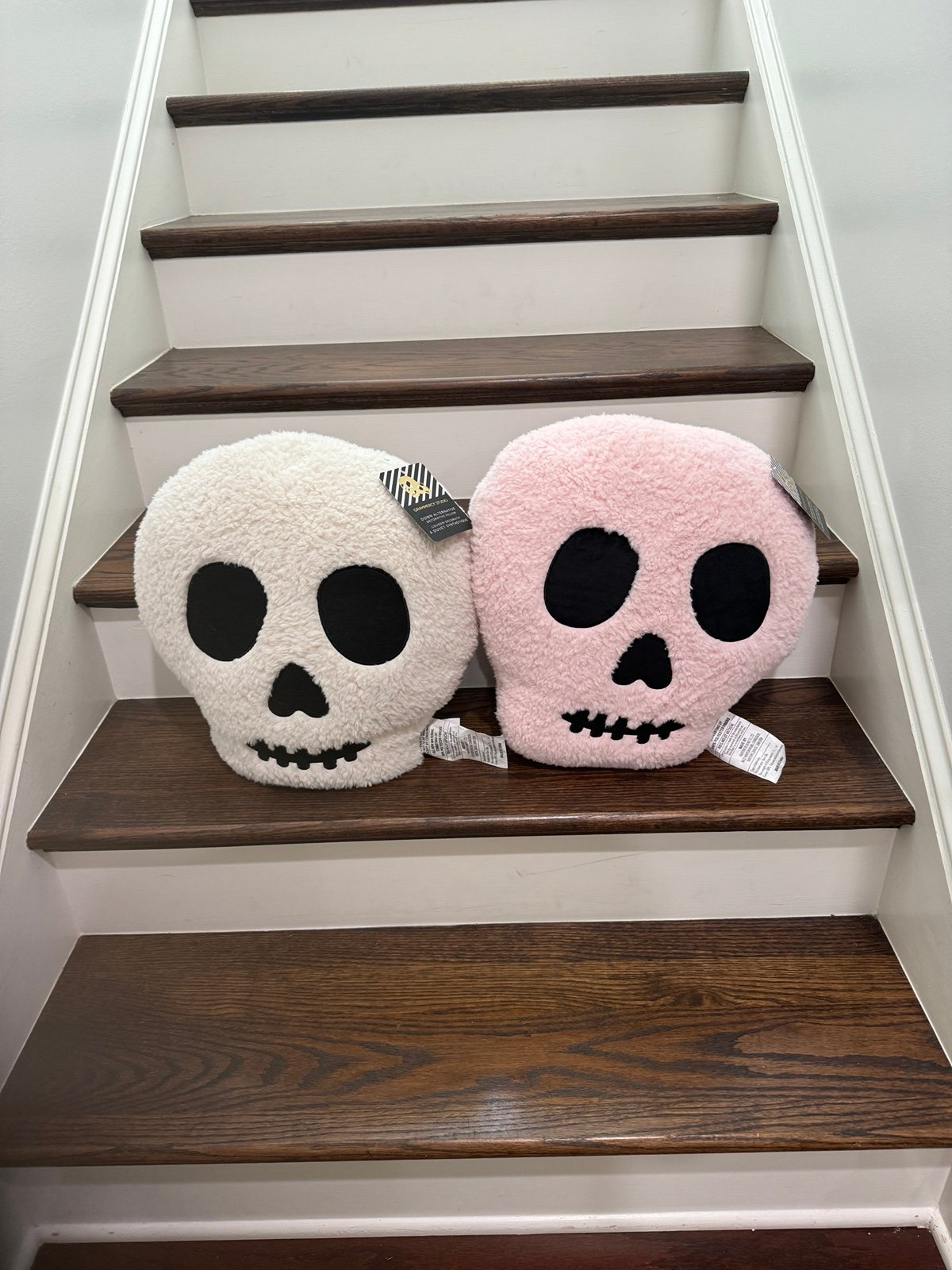 GRAMMERCY PINK / WHITE HALLOWEEN PLUSH SKULL PILLOWS NEW 2