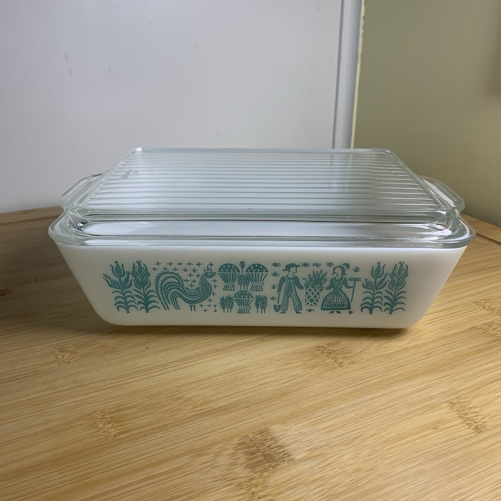 Vintage Pyrex Turquoise Amish Butterprint Dish w/Lid 1.5 Quart 0503
