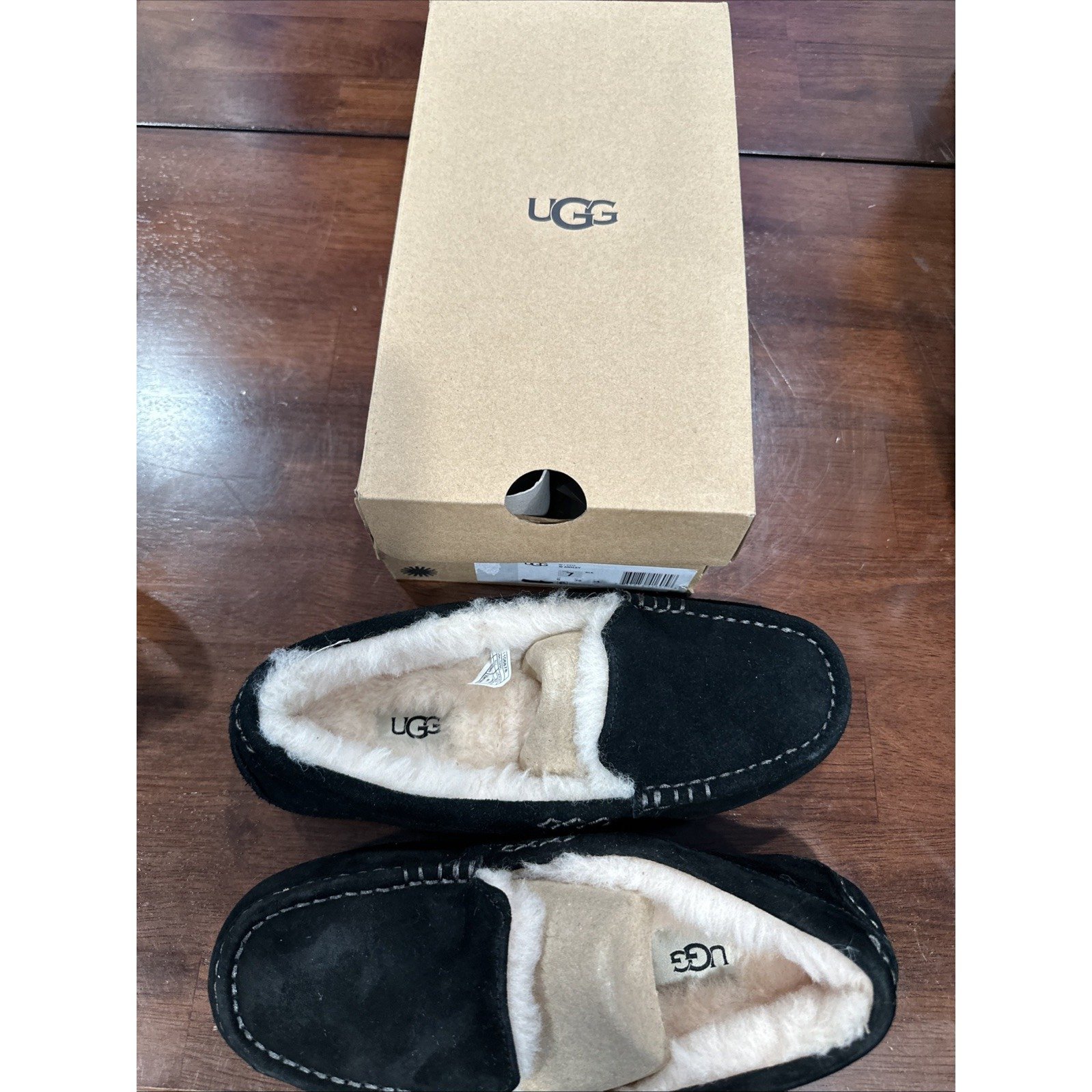 UGG Ansley Moccasin Slipper in Black Suede Women's Size 7 - NWOB