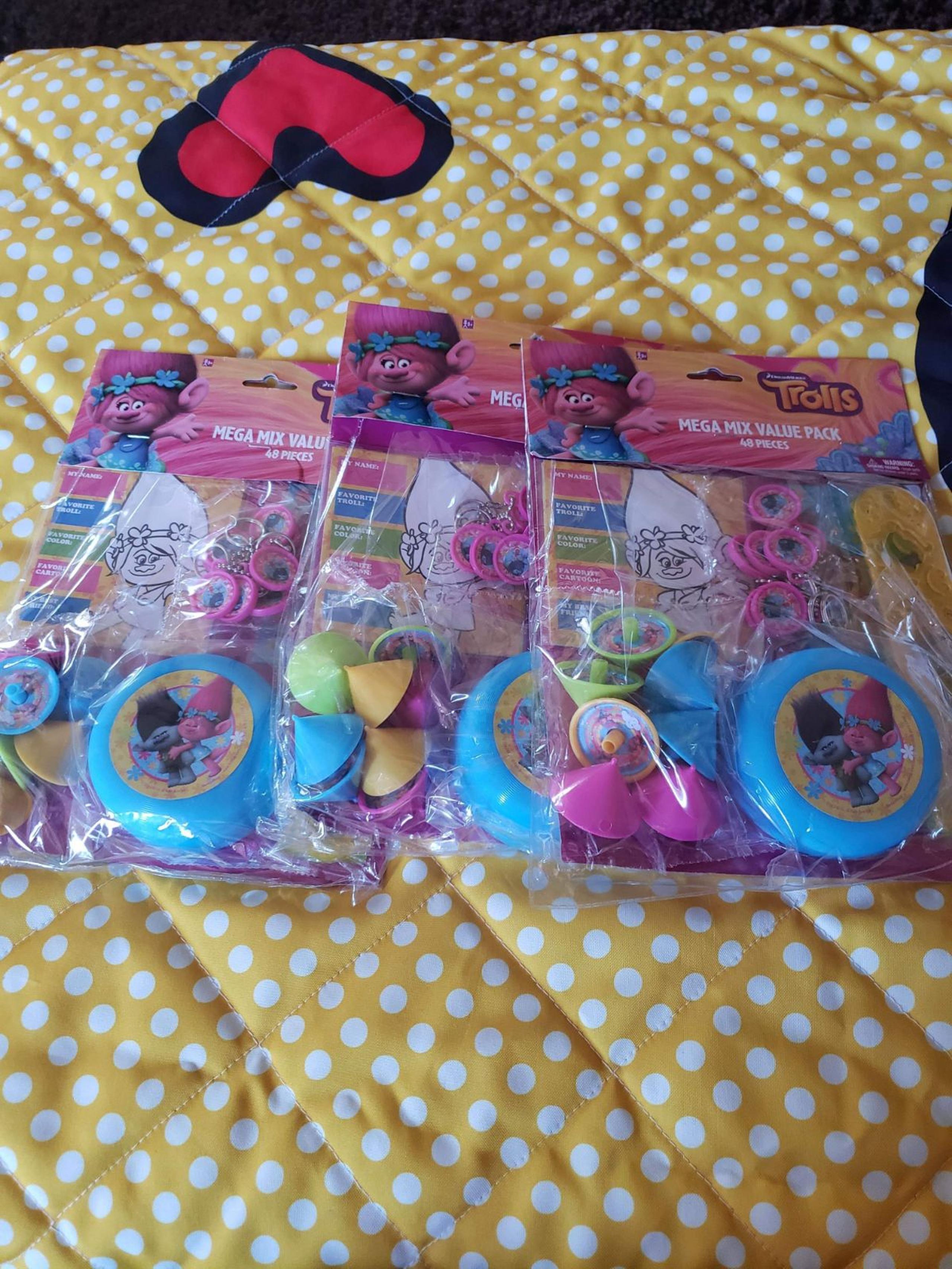 3 Of 48 ct Trolls Favor Pack