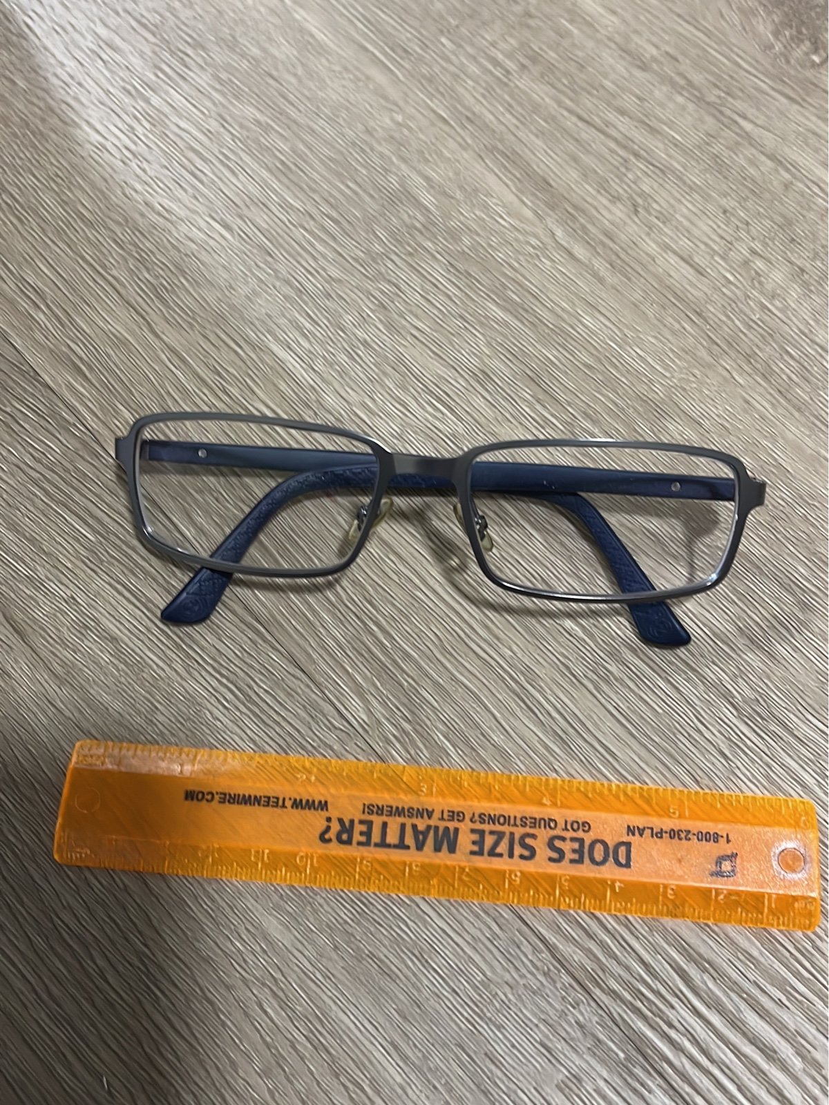 Men Gucci frame