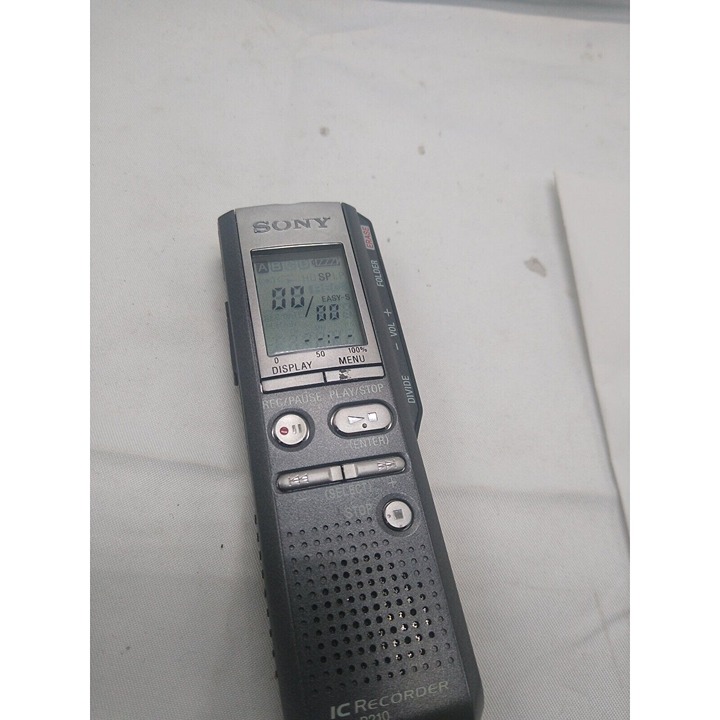 Sony Digital ICD-P210 IC Voice Recorder Hand Held In Good Working Condition