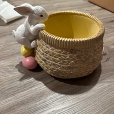 Bunny pot standing in eggs Easter new decor