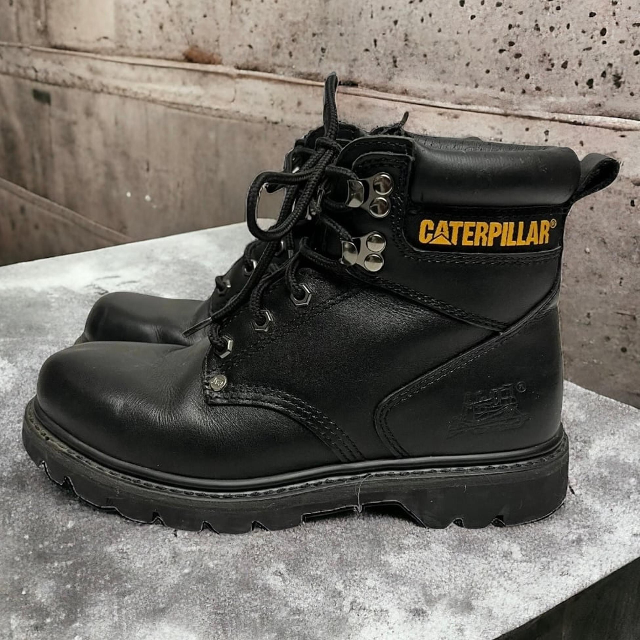 CAT Caterpillar Men's 7 Slip-Resistant Boots 6 Inch Second Shift Black (70043)