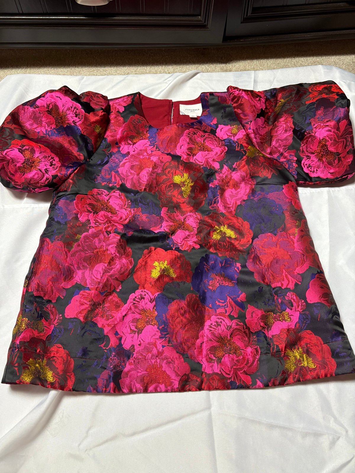 Tuckernuck Pomander Place Women’s Blouse Top Medium Camellia Jacquard Lyla Red