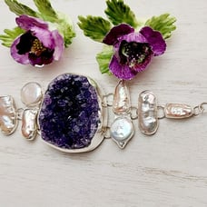 Druzy quartz and barroque pearl bracelet