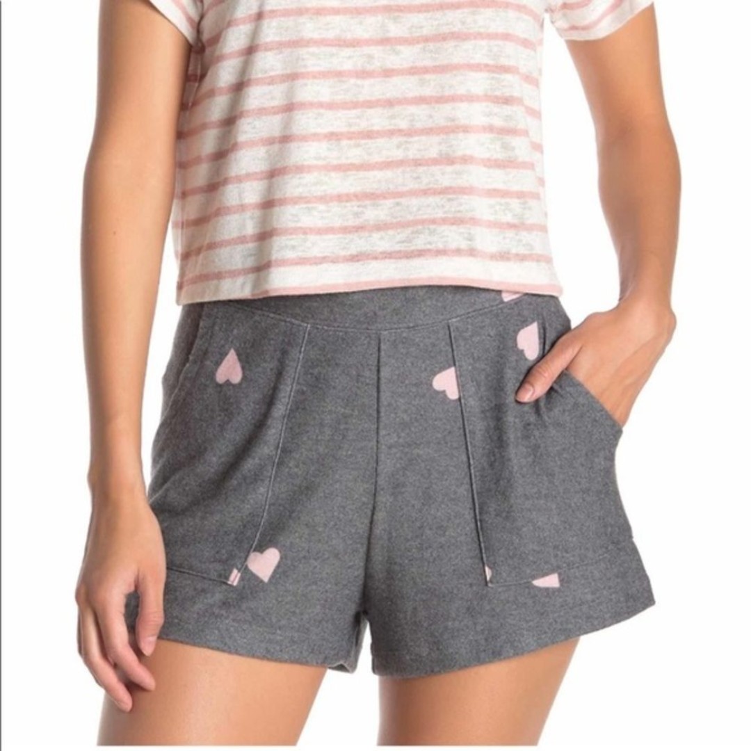 LNA REVOLVE brushed gray/pink heart shorts‎ w/ pockets Large NEW!!