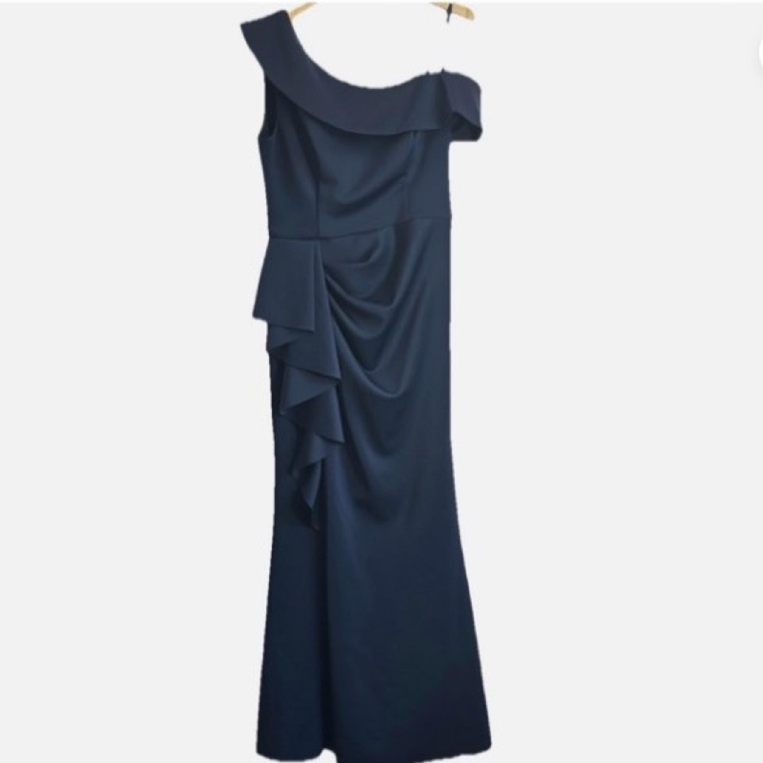 XSCAPE One Shoulder Ruched Drape Gown Size: 12