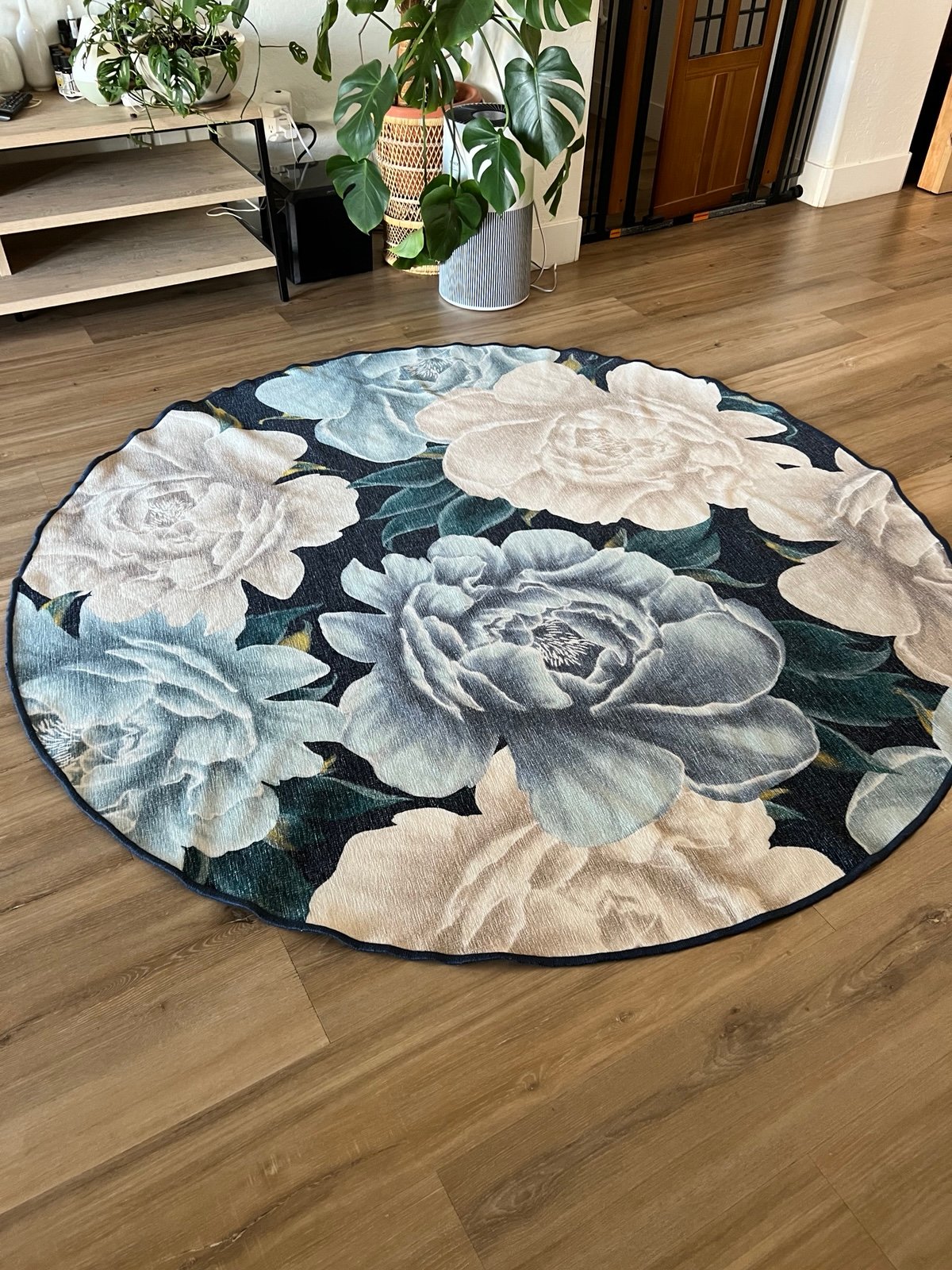 Ruggable Peony Midnight Round Washable Rug