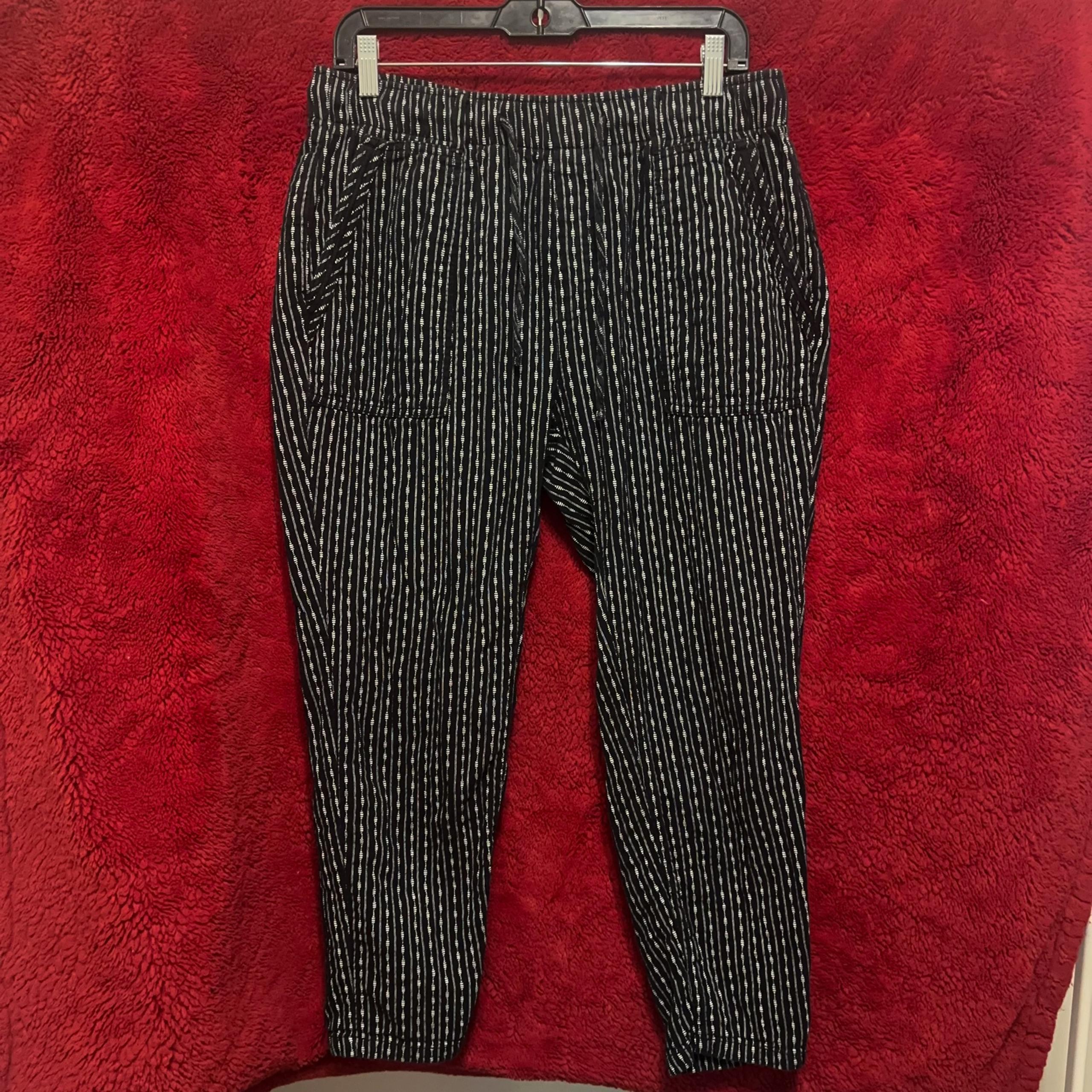 Old Navy Pull On Pants Womens Medium Black White Striped Elastic Drawstring Soft