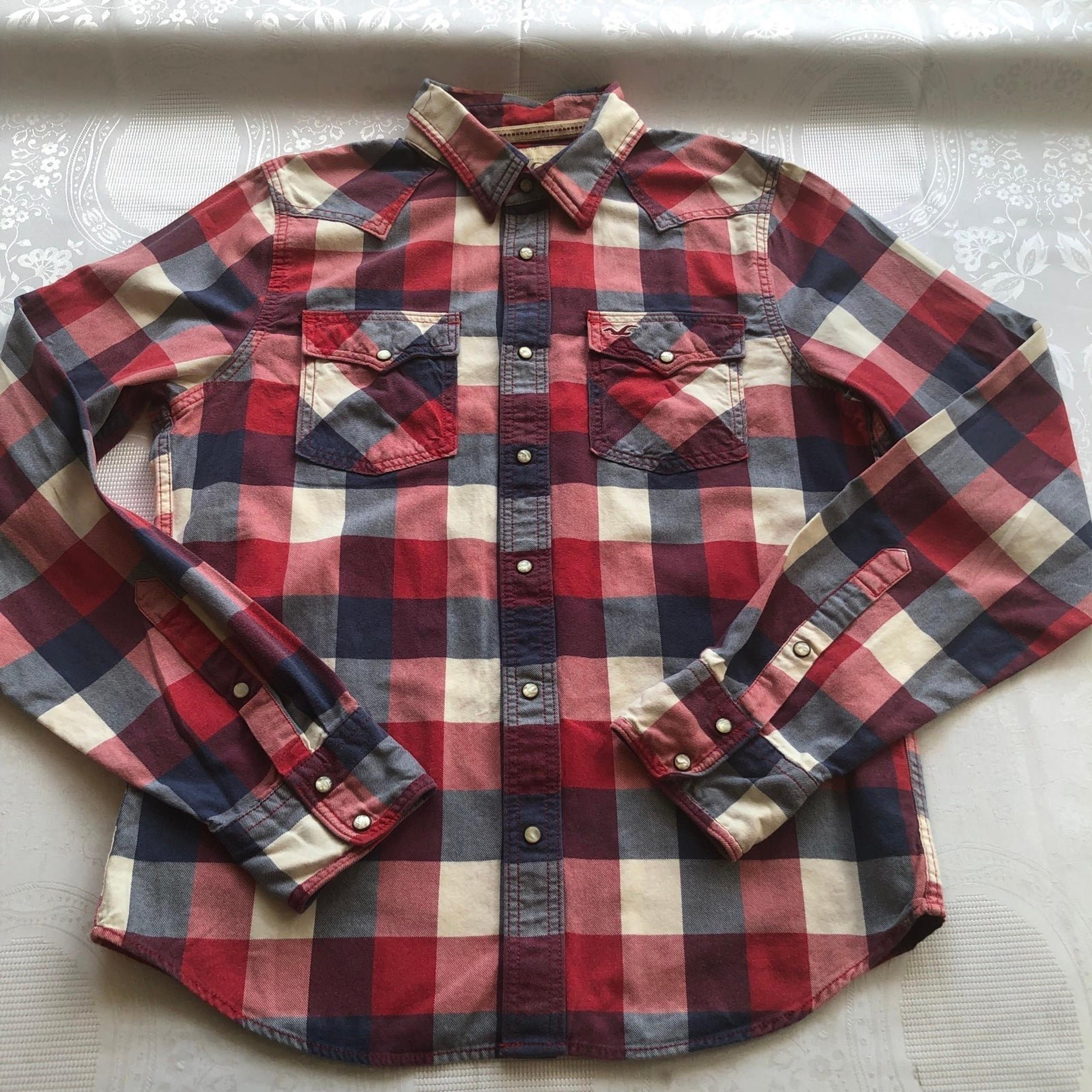 Hollister Juniors Boys Shirt Size XL Button-Up Red/Cream Checkers Long Sleeves