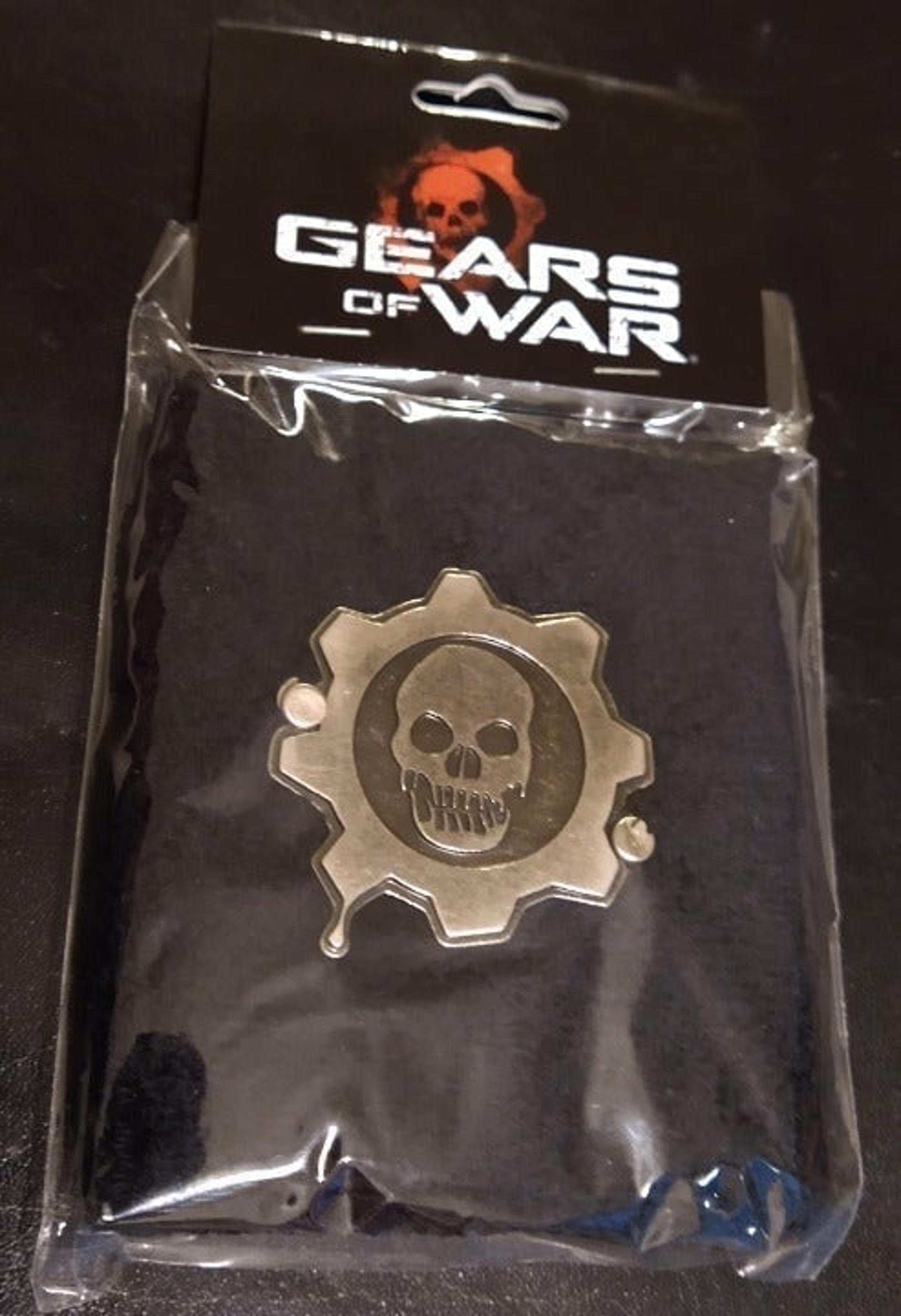 NEW Neca Gears of War 3D Metal Omen Skull Promo Sweatband Wristband RARE MIP