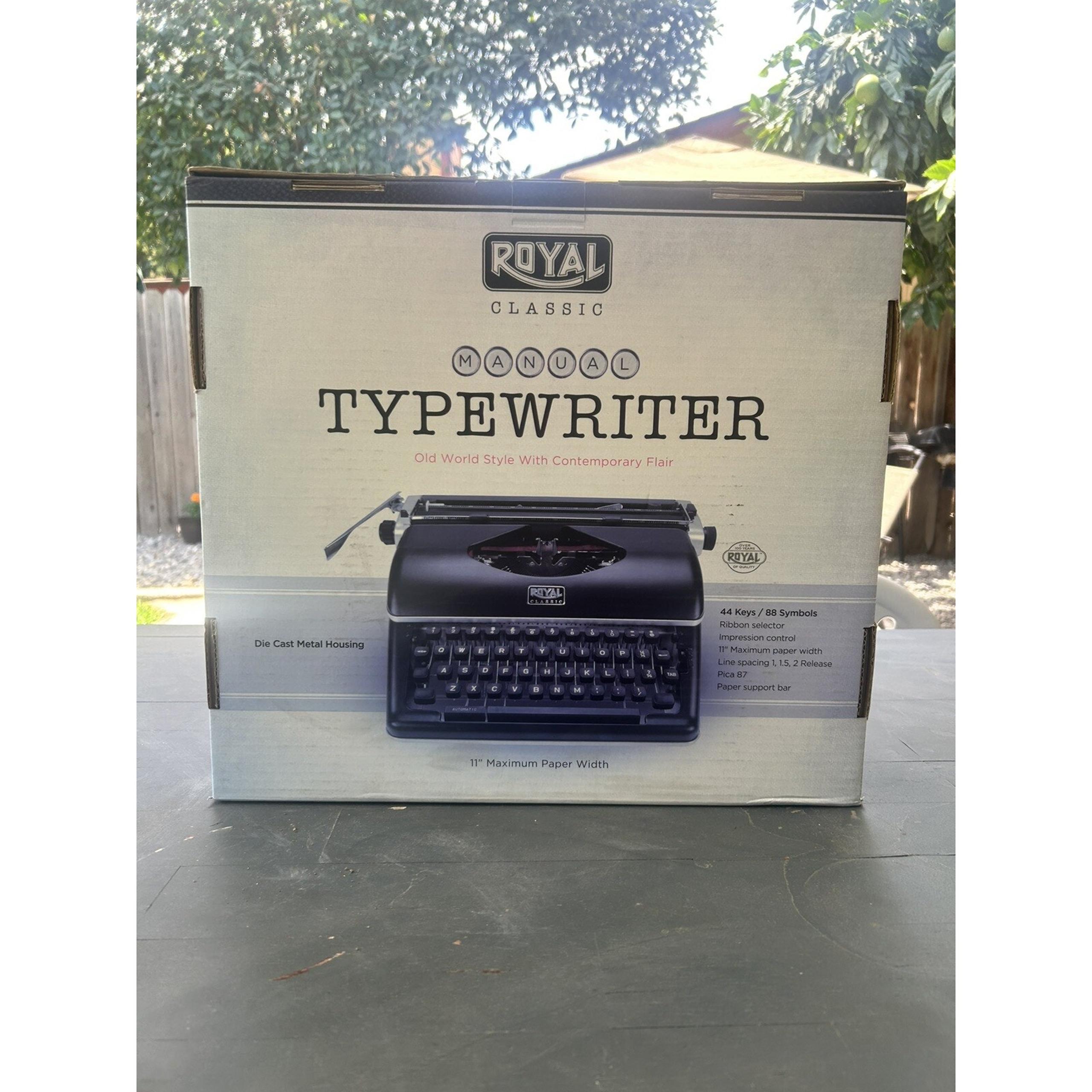 NEW Royal Classic Manual Black Typewriter Retro Style #79104P