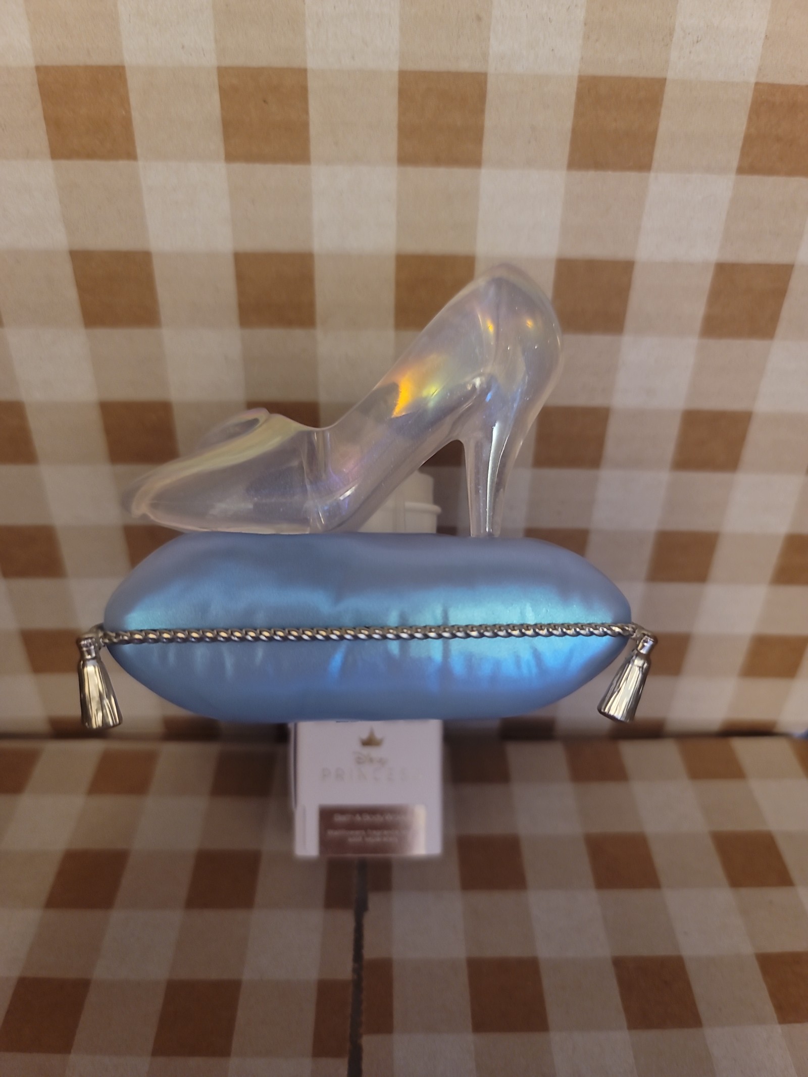 Bath and body works x disney cinderella wallflower diffuser plug holder