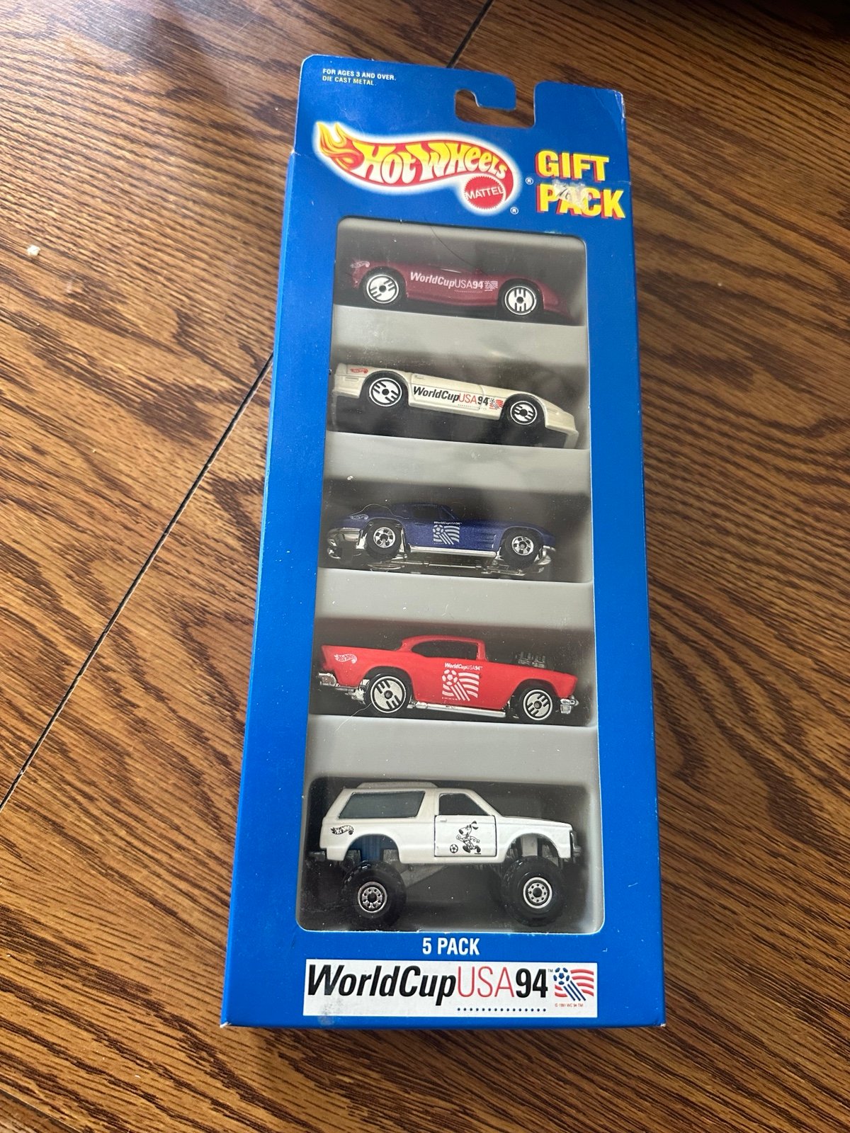 Vintage 1993 Hot Wheels World Cup USA 1994 Gift Pack 5 Cars New in Box Sealed