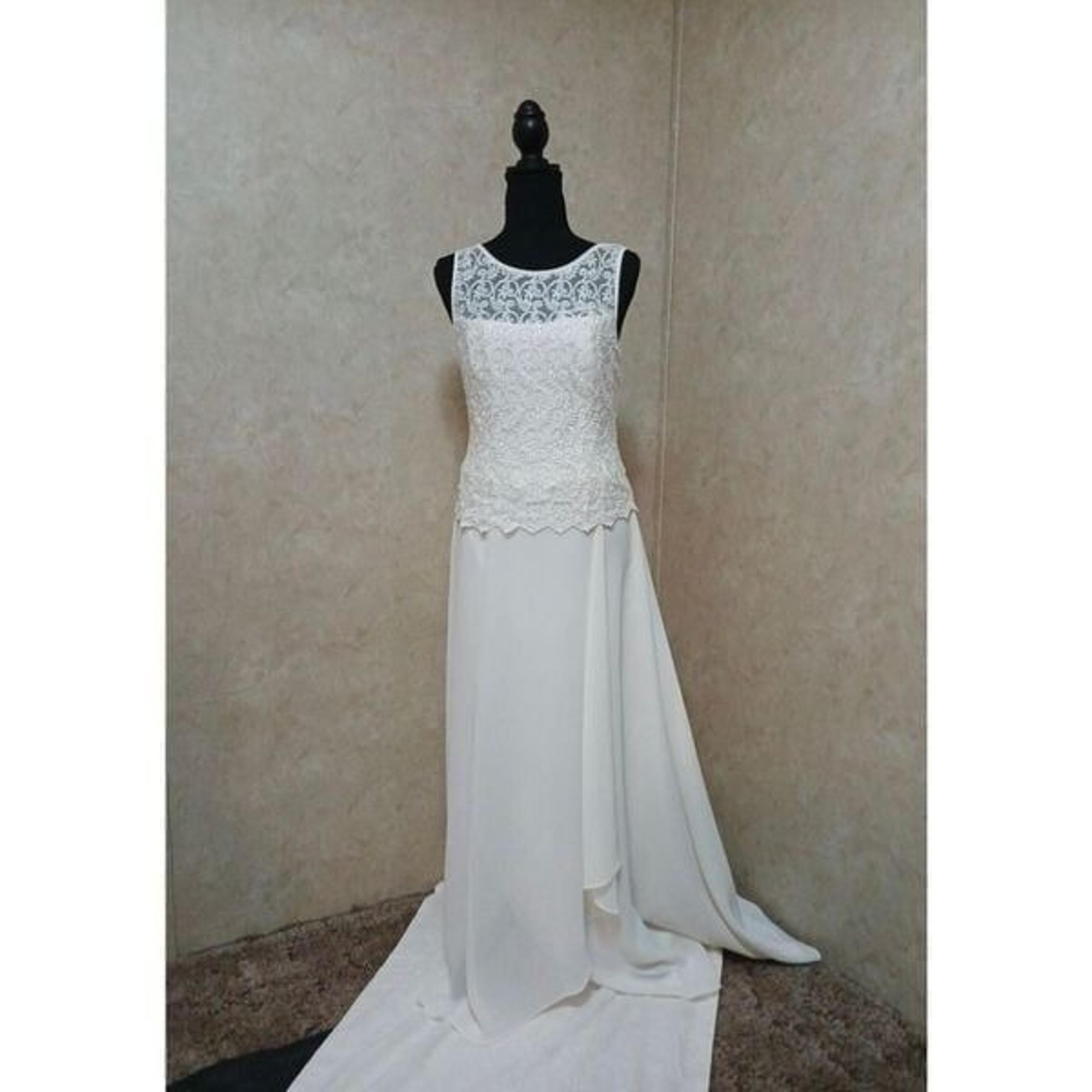 NWT Gorgeous Sz 8 Michaelangelo White Vintage Wedding Dress lace top crepe skirt