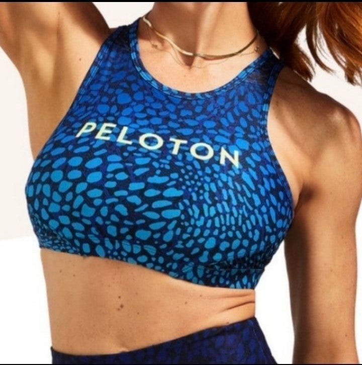 Peloton ×With wild kite high neck sport bra