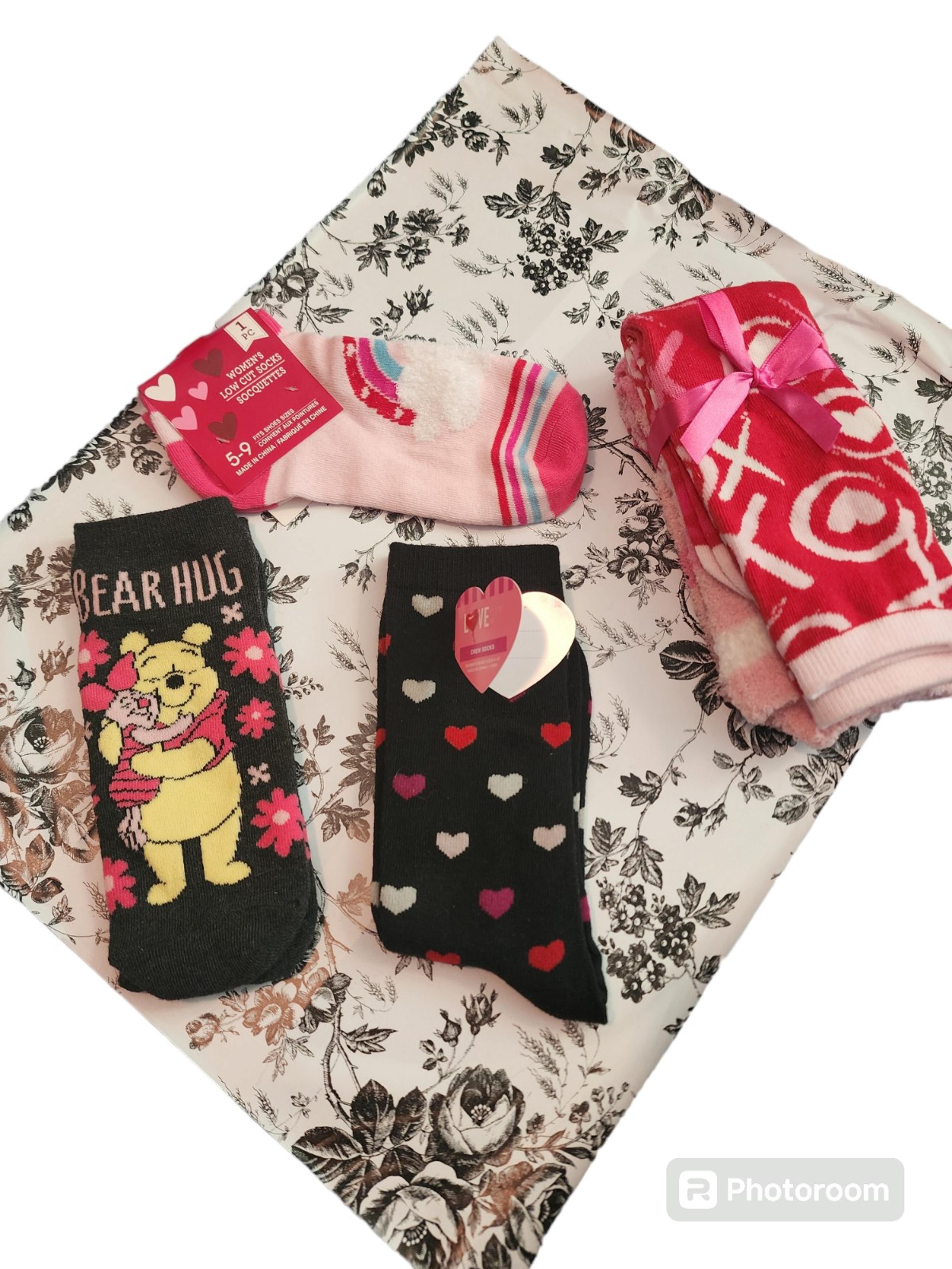 BRAND NEW! COZY SOCK BUNDLE *5 Pair* Valentine's Hearts Disney