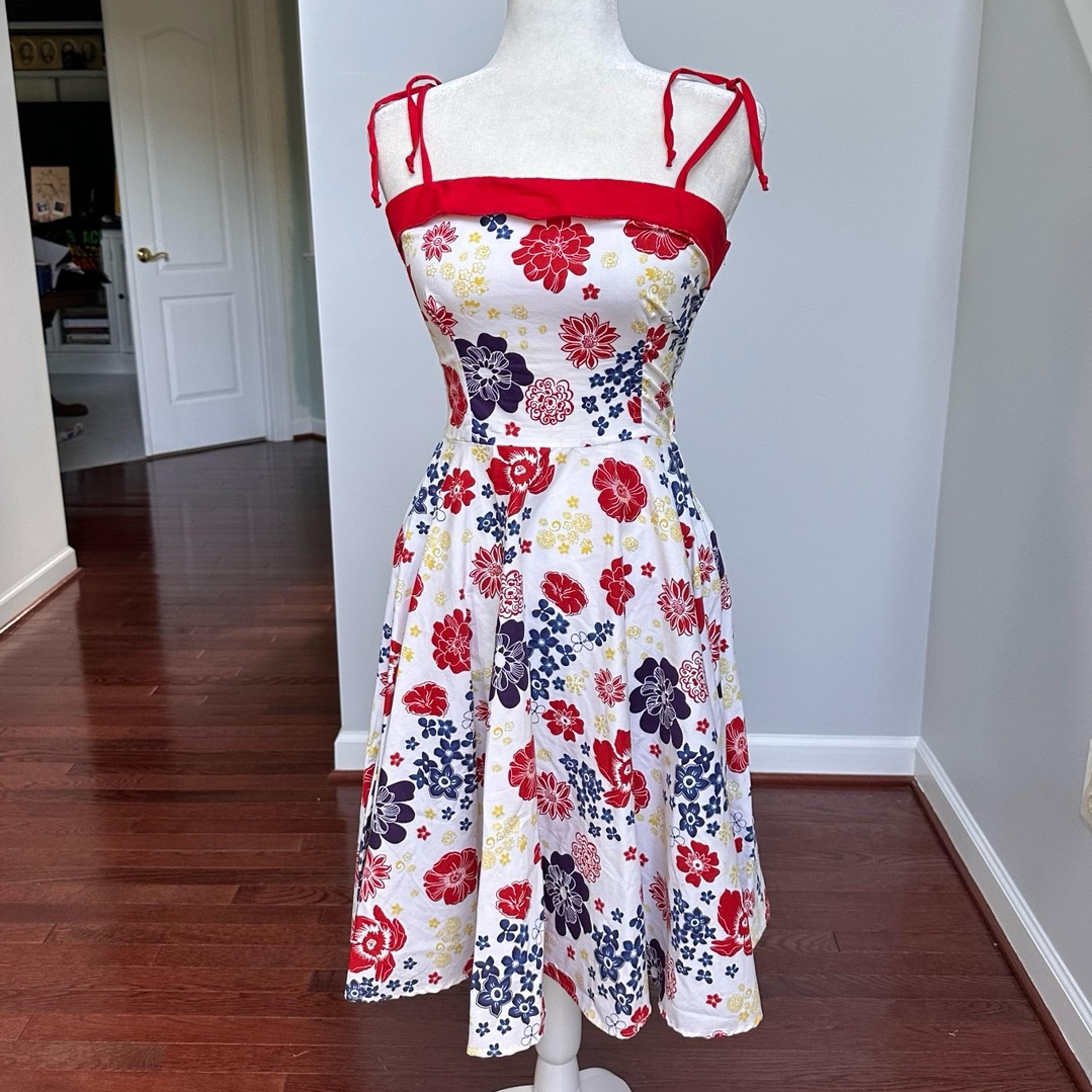 Vintage Y2K Pin Up Girl Coquette Floral Vacay Tea Party Feminine White Dress
