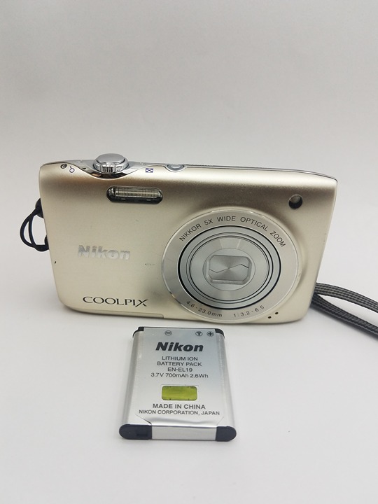 Nikon COOLPIX S3100 Silver Digital Camera 16.0MP Tested EXCELLENT