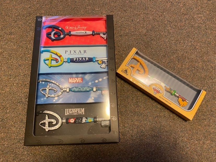 SOLD OUT!! Collectible Walt Disney Studios Collection & Pluto Key BUNDLE