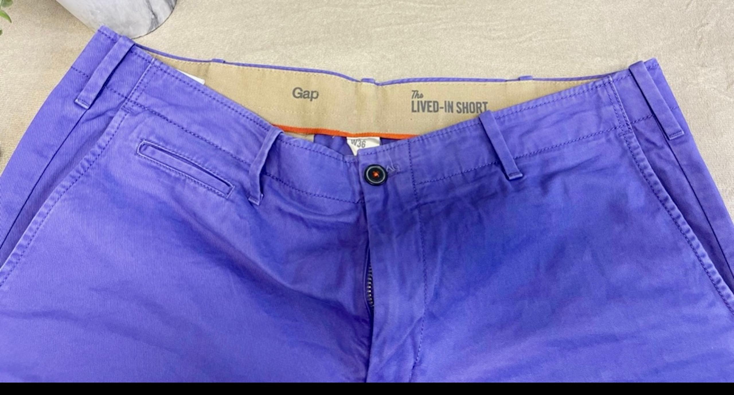 Gap Lived In Shorts Men's Size 36” - Purple - EUC