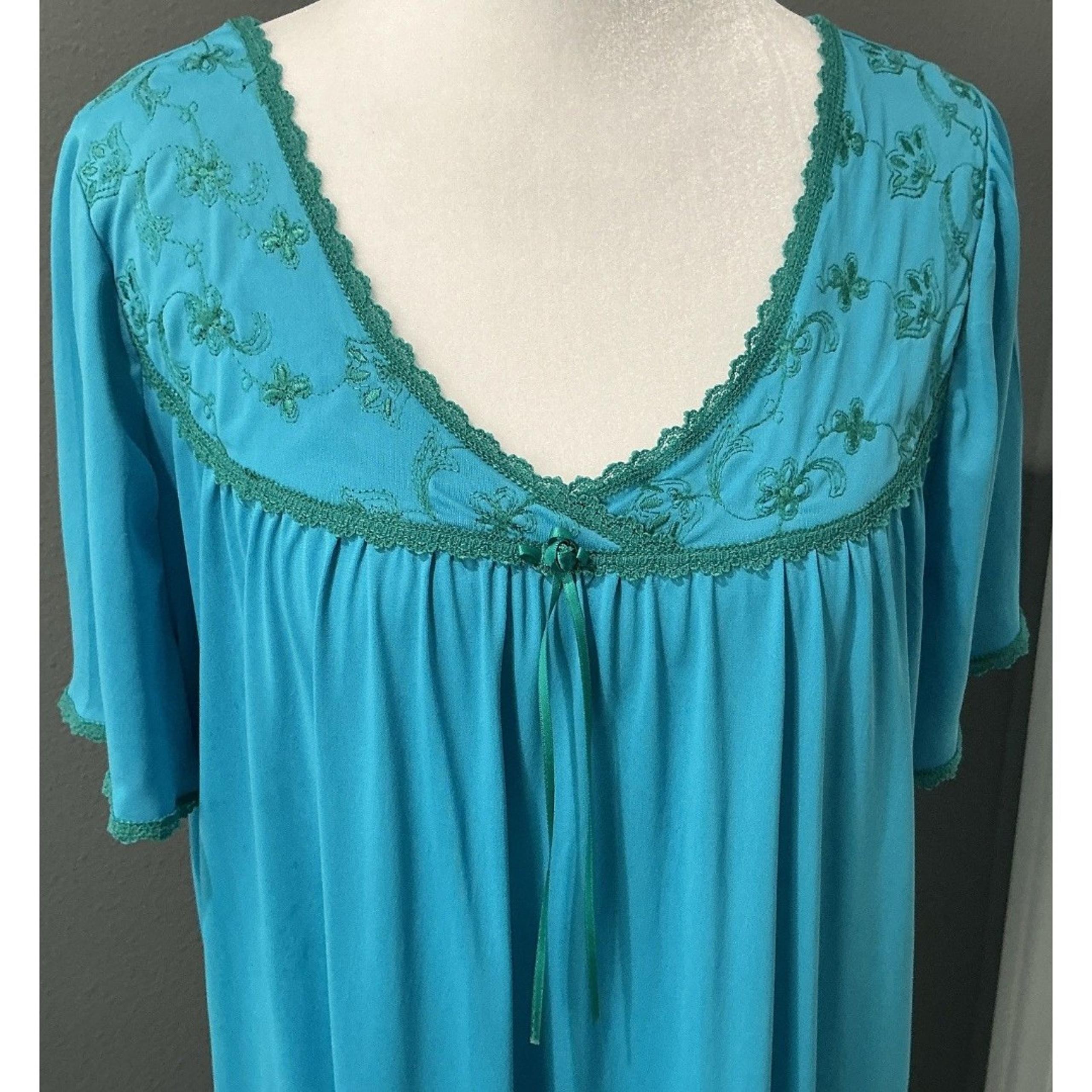 VINTAGE Fundamentals Nightgown Embroidered Lace Trim Cottagecore Granny Large