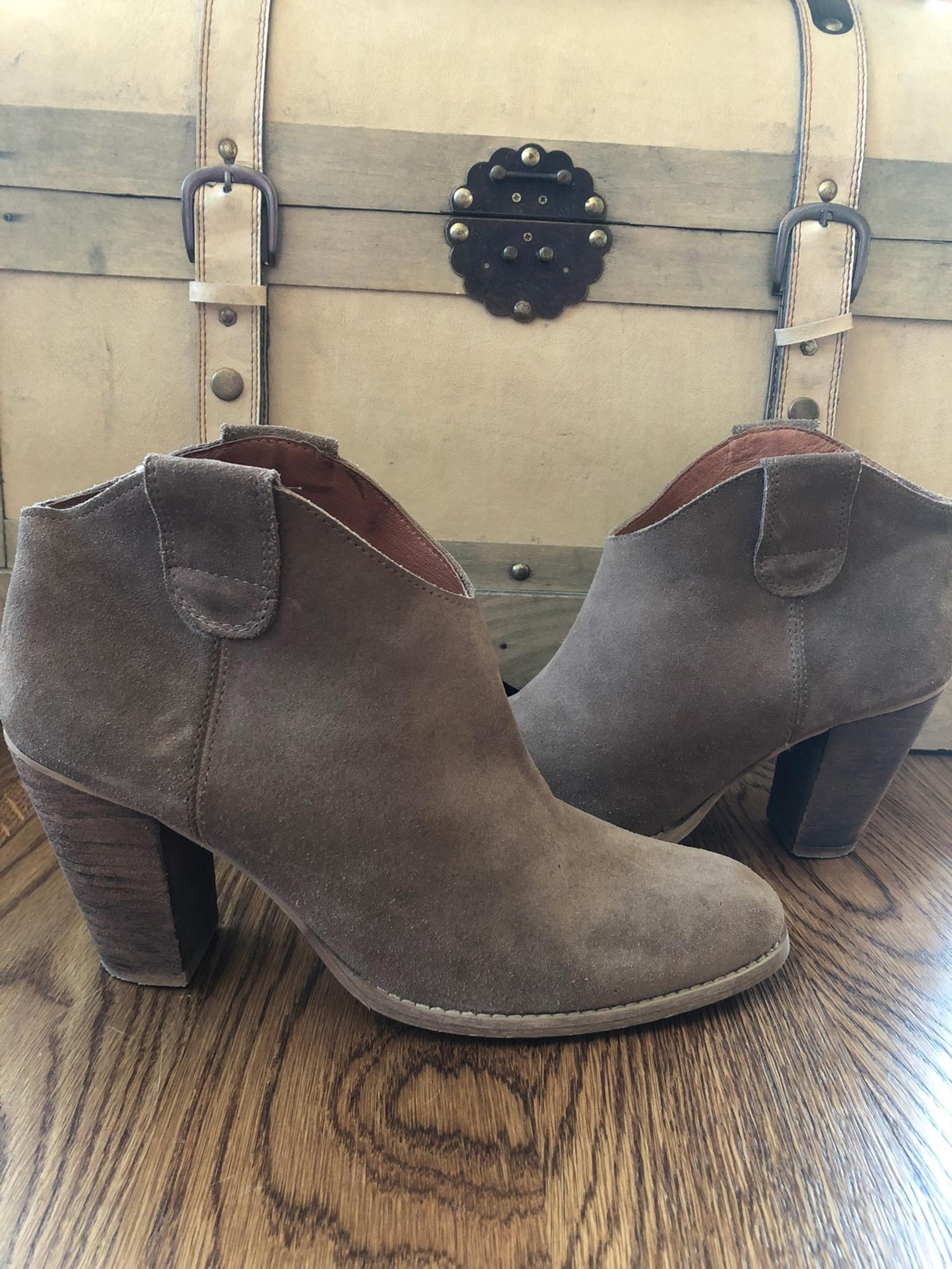 MNG Mango Tan Suede Booties Sz 41/9.5
