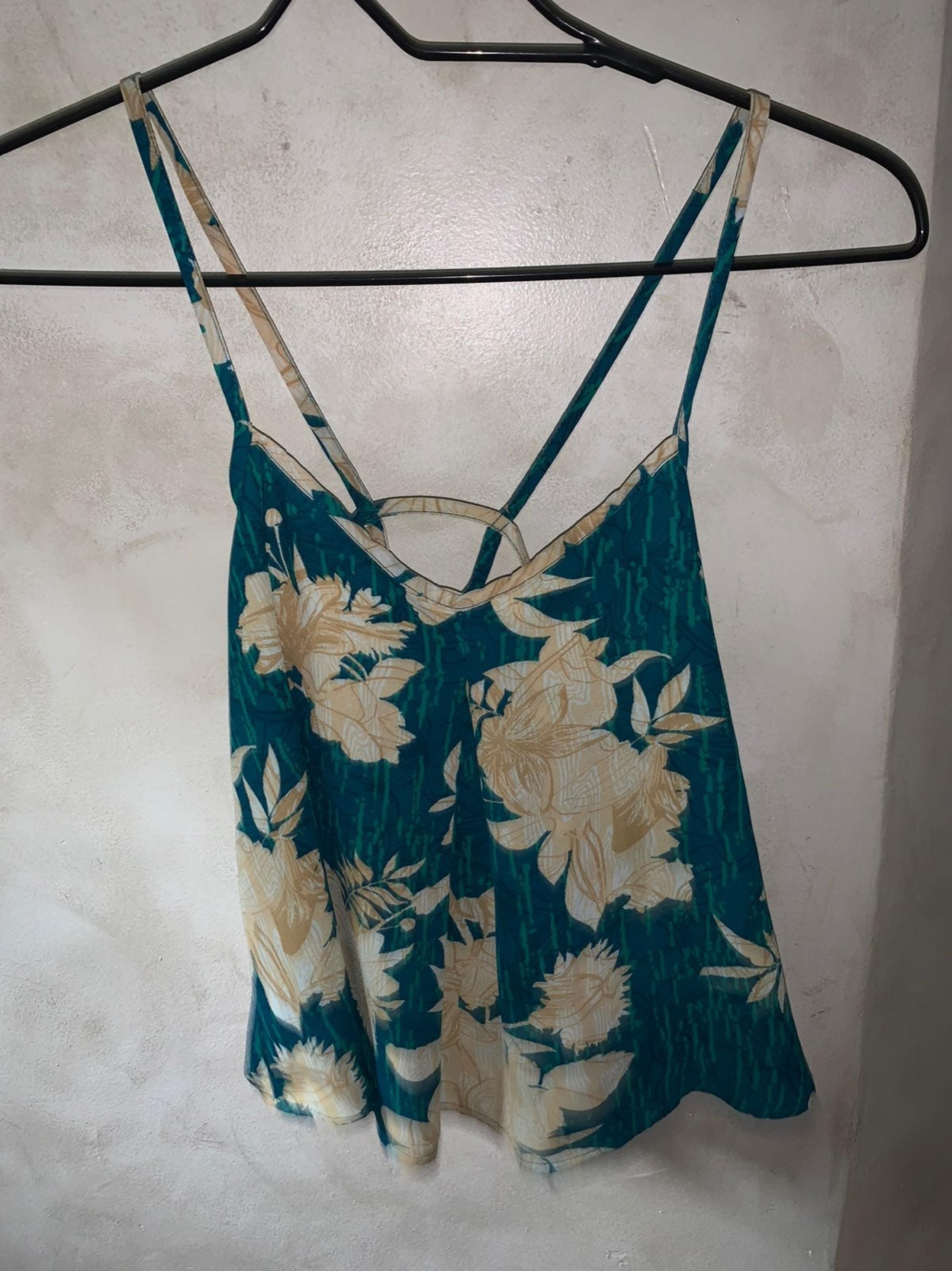Floral top